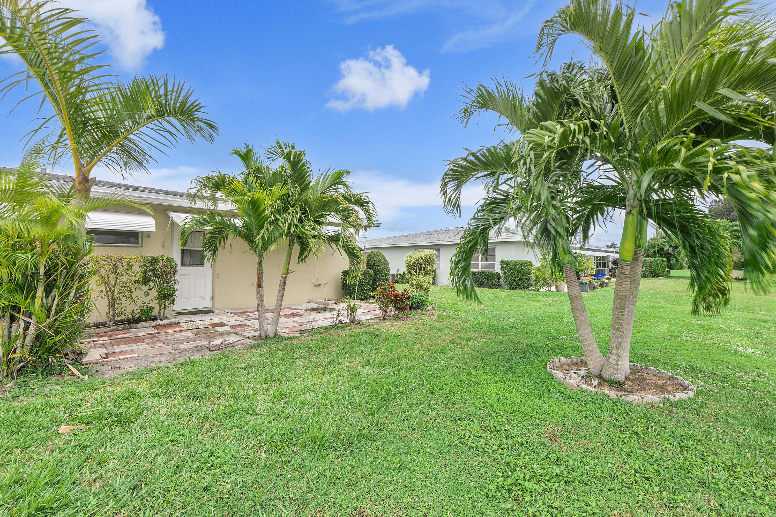 HIGH POINT OF DELRAY BEACH CONDO SEC I - Residential Lease