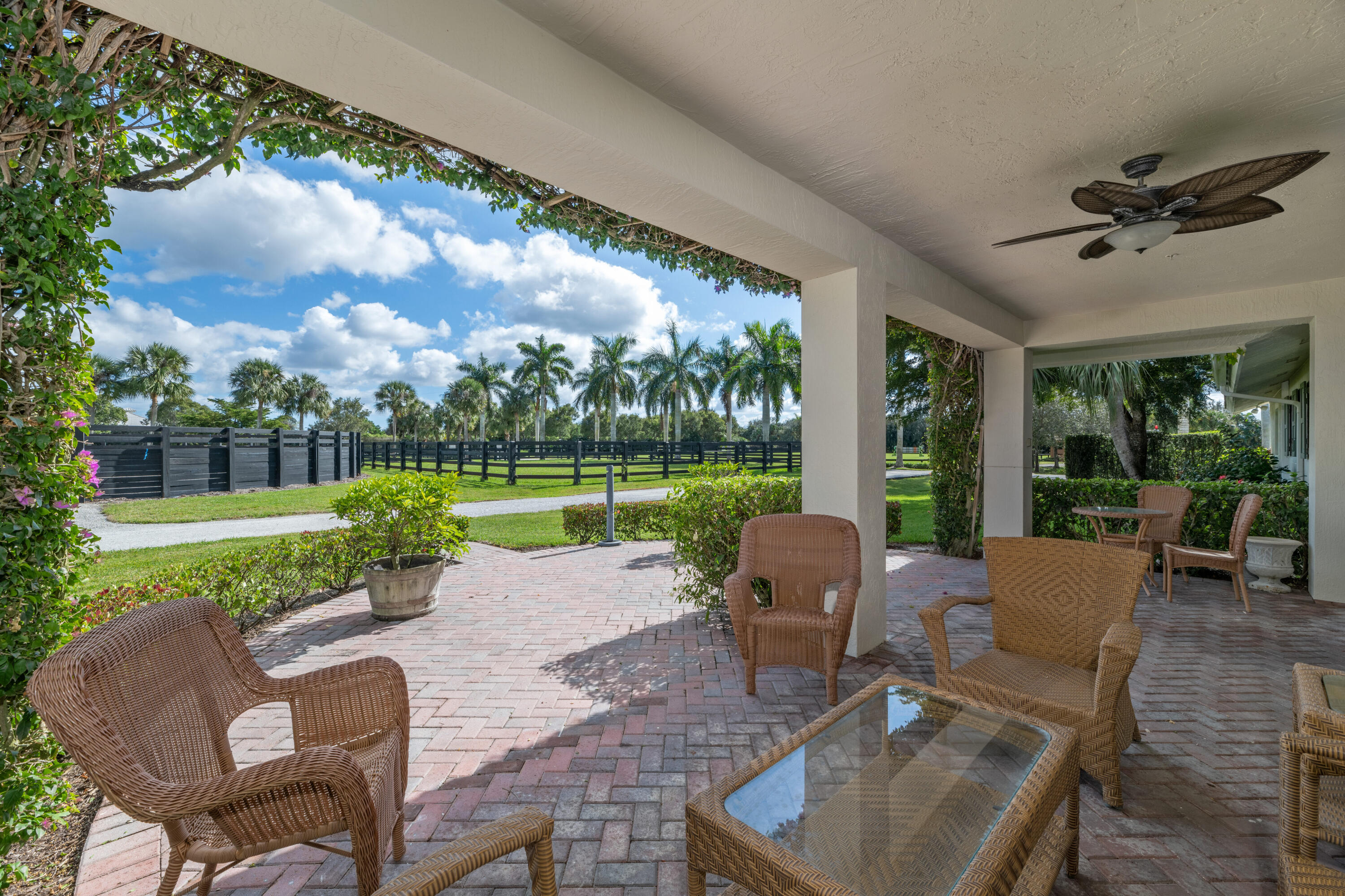 PALM BEACH POINT EAST - Residential