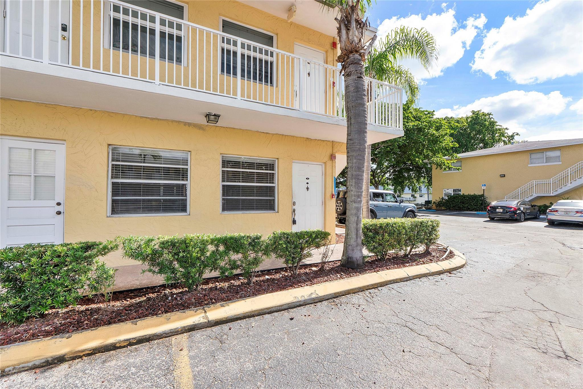 AZUL AT KIMBERLY LAKE CONDO - Residential