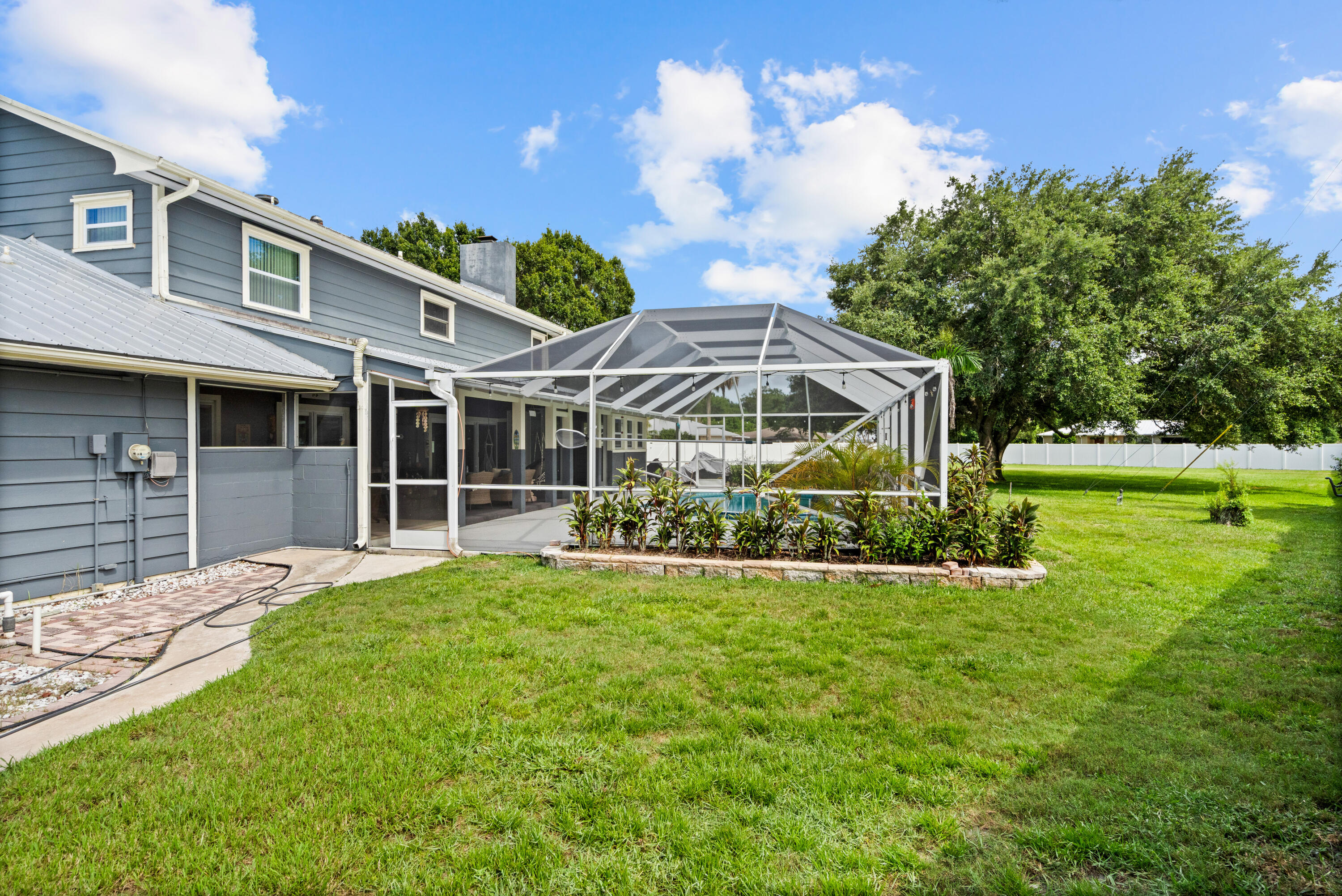 DARK HAMMOCK ESTATES UNIT 1 - Residential