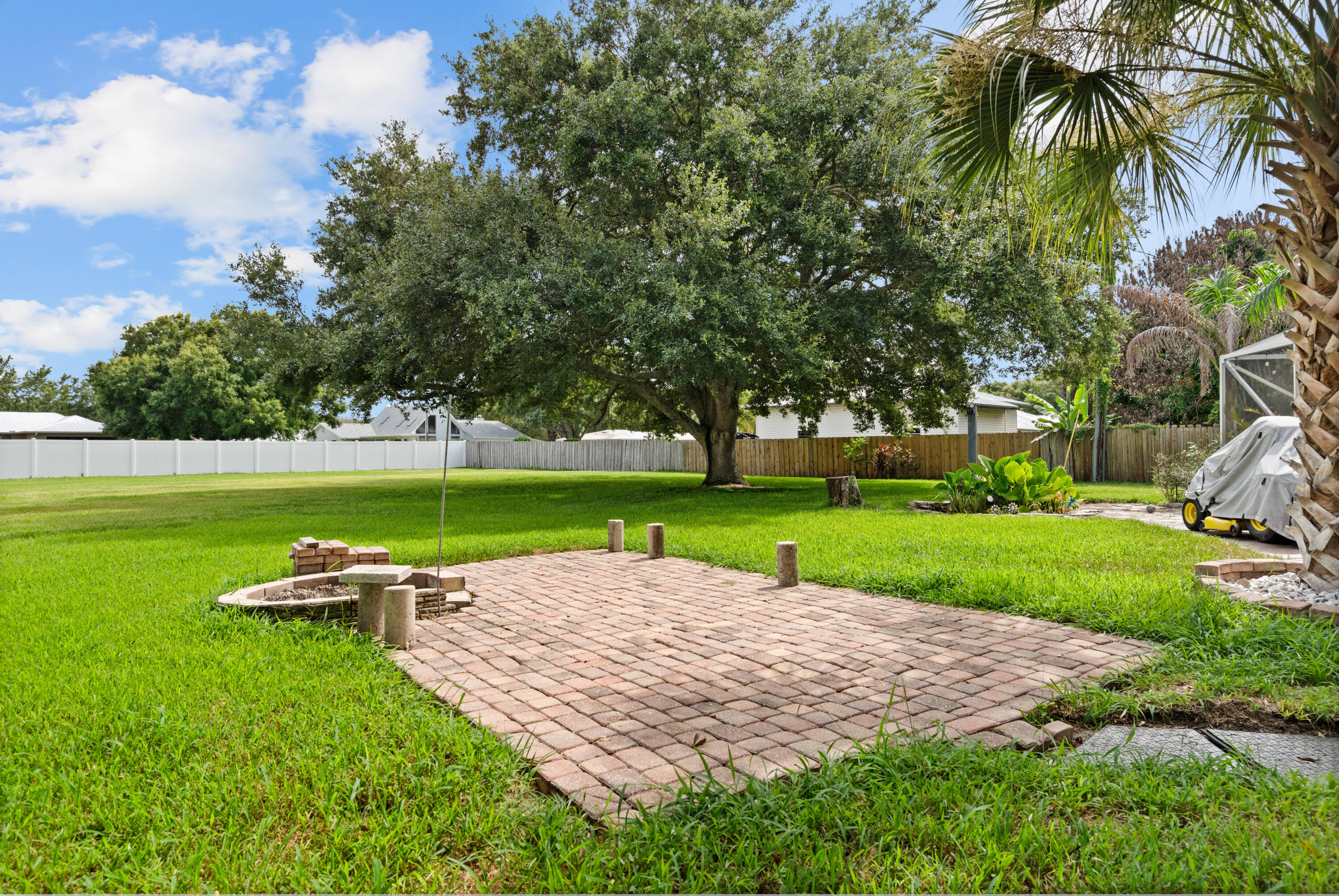 DARK HAMMOCK ESTATES UNIT 1 - Residential