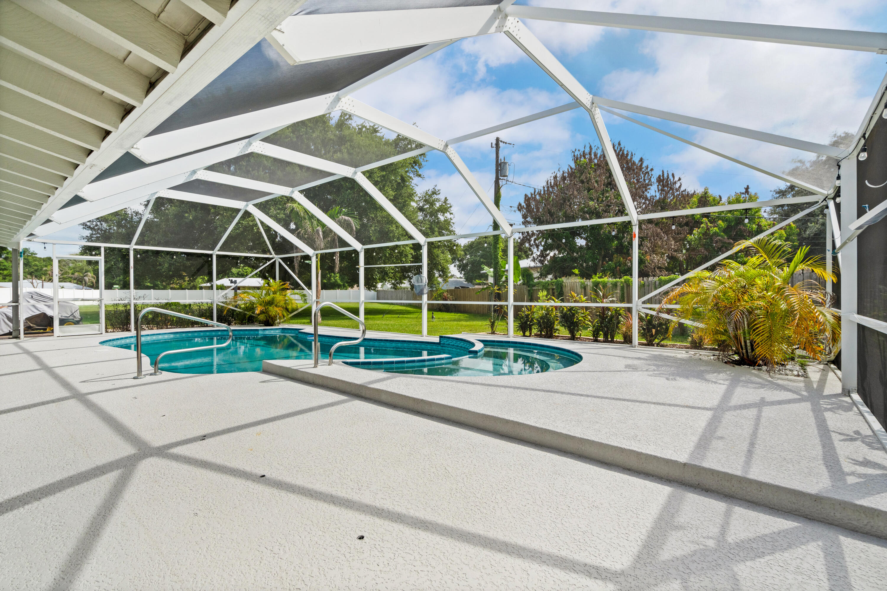 DARK HAMMOCK ESTATES UNIT 1 - Residential