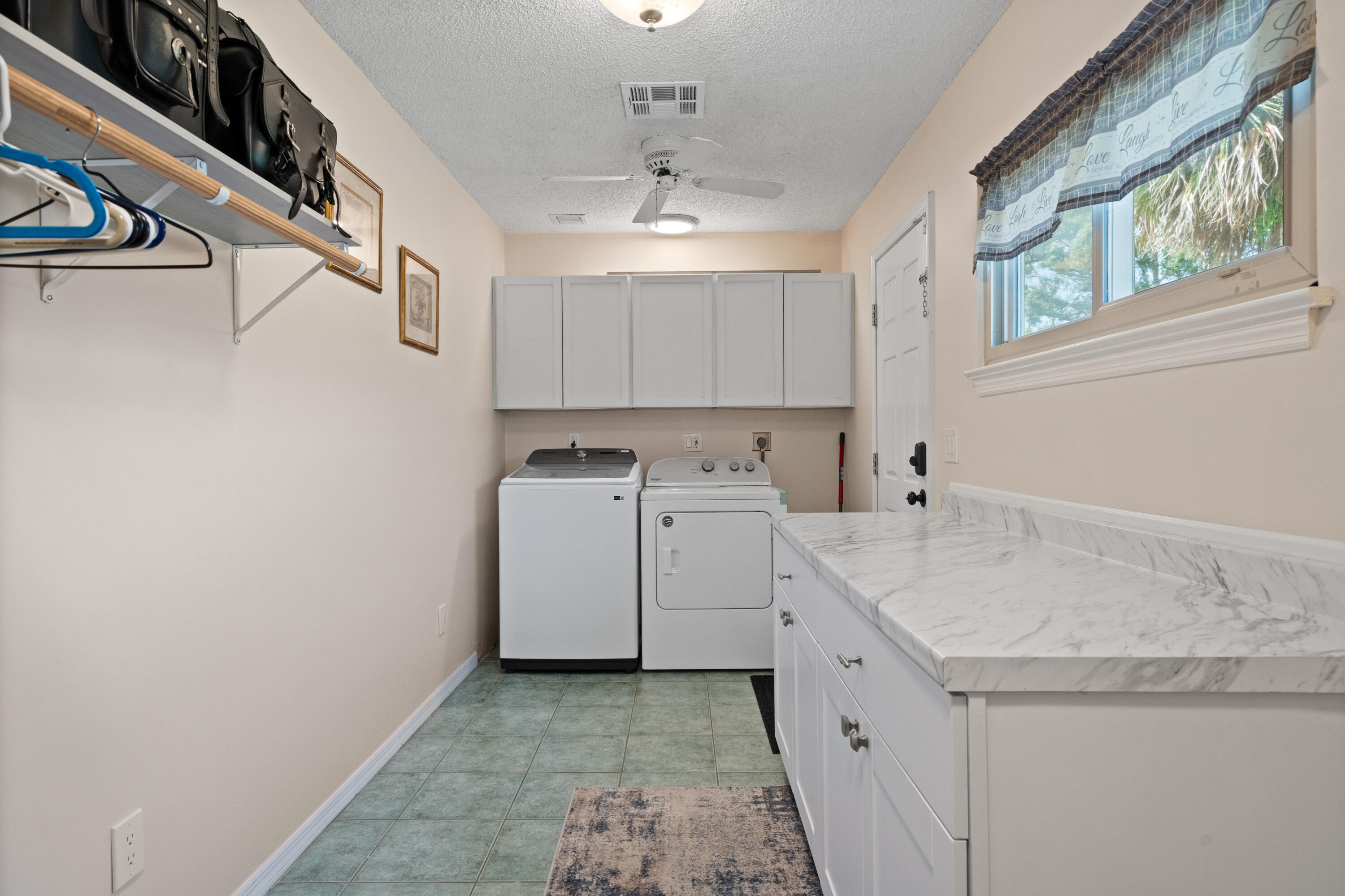 DARK HAMMOCK ESTATES UNIT 1 - Residential