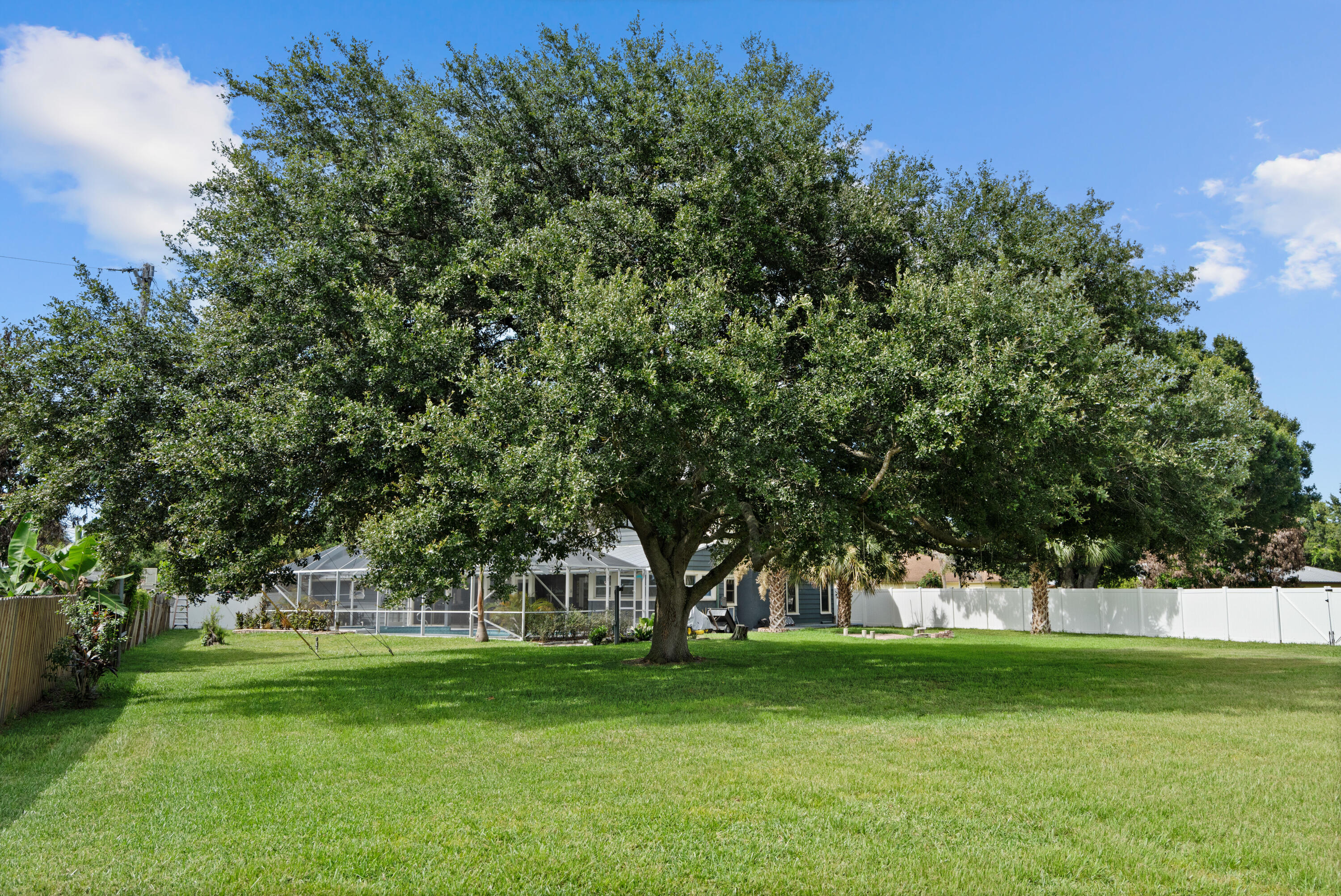 DARK HAMMOCK ESTATES UNIT 1 - Residential
