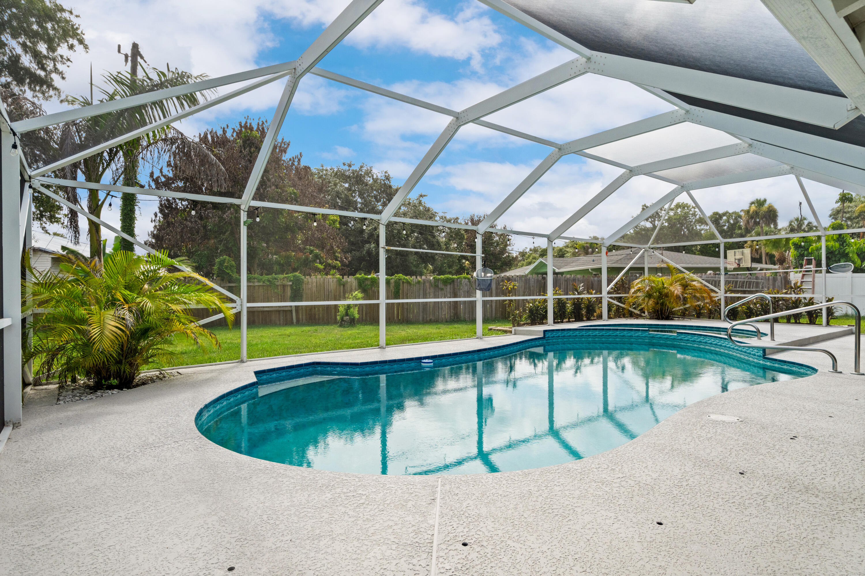 DARK HAMMOCK ESTATES UNIT 1 - Residential