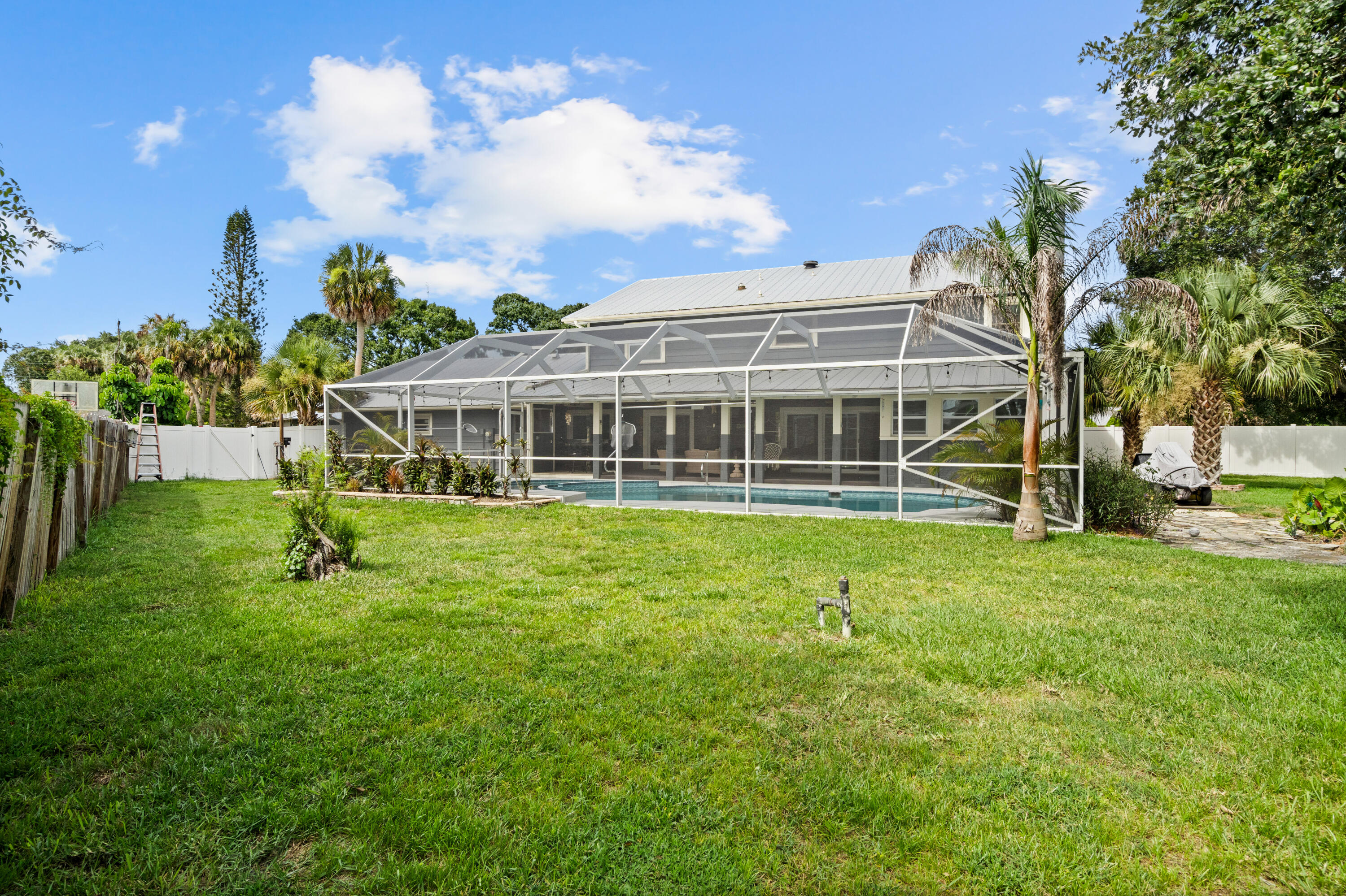 DARK HAMMOCK ESTATES UNIT 1 - Residential