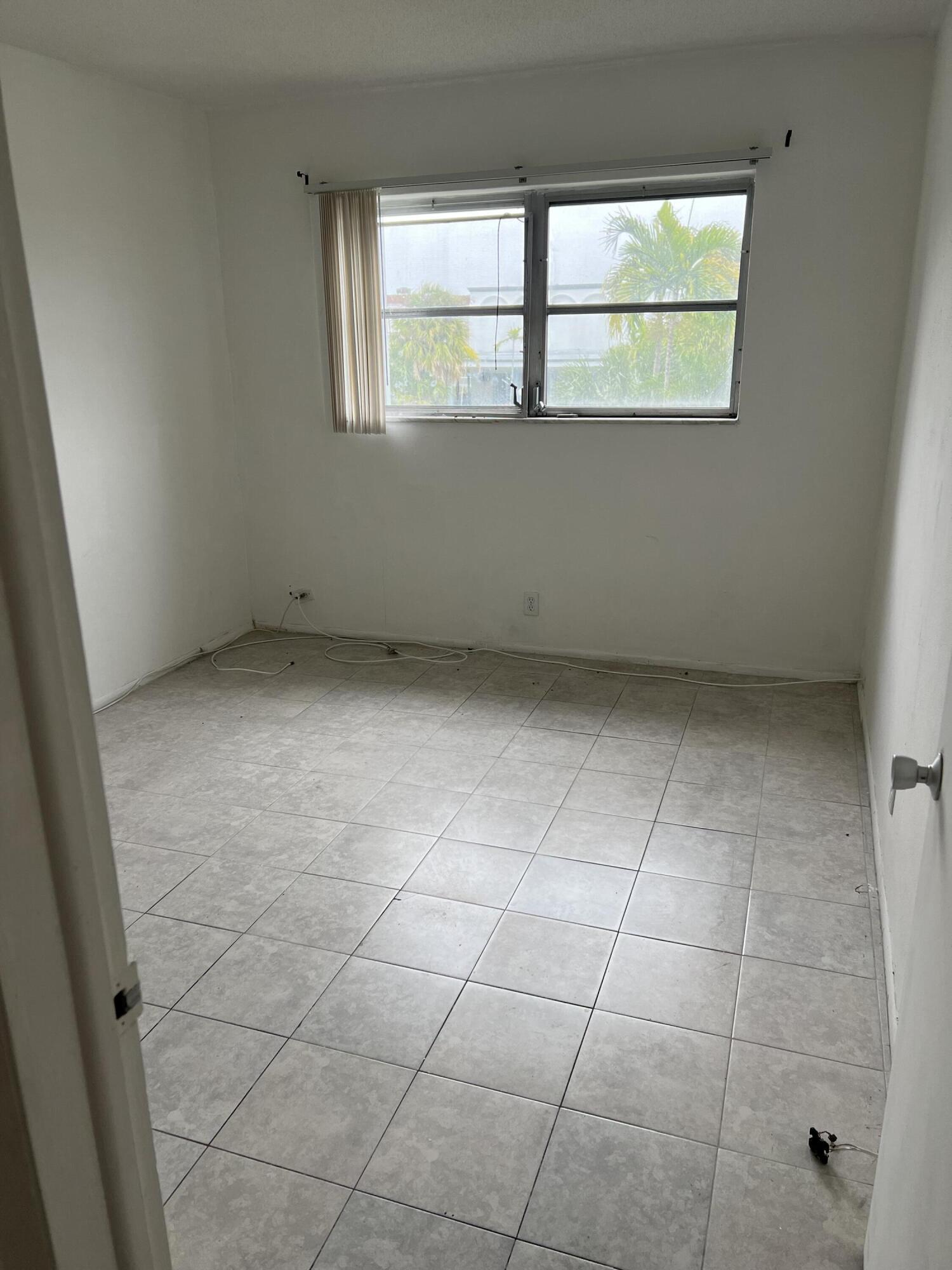 PARK SOUTH FIVE INC CONDO - Residential