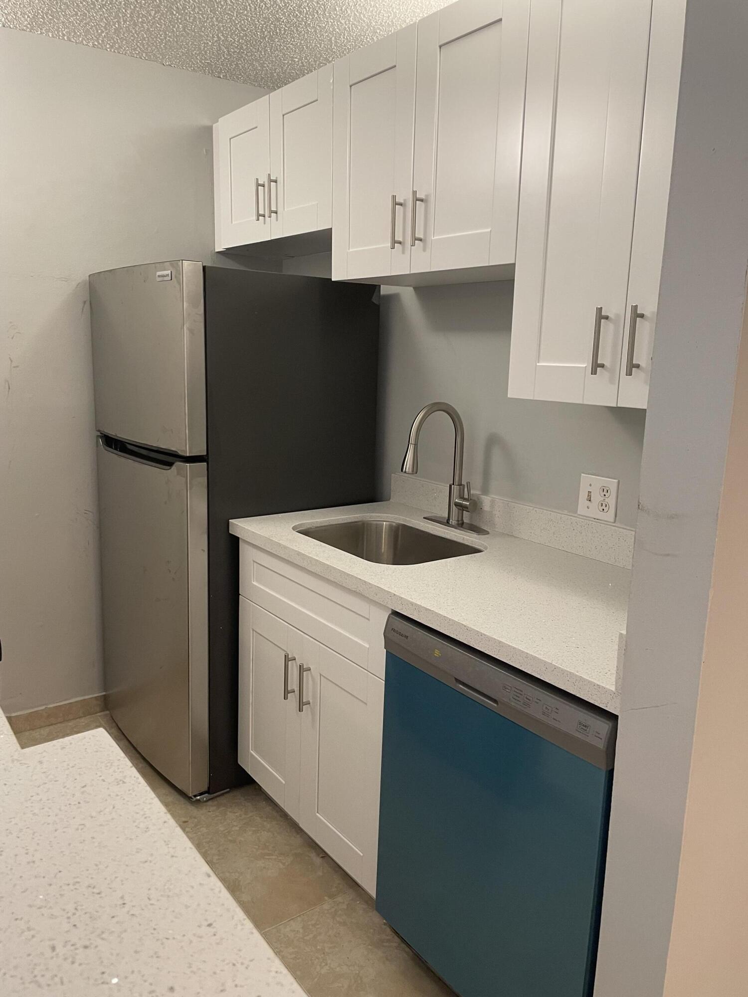 CROSSINGS OF BOYNTON BEACH CONDO - Residential Lease