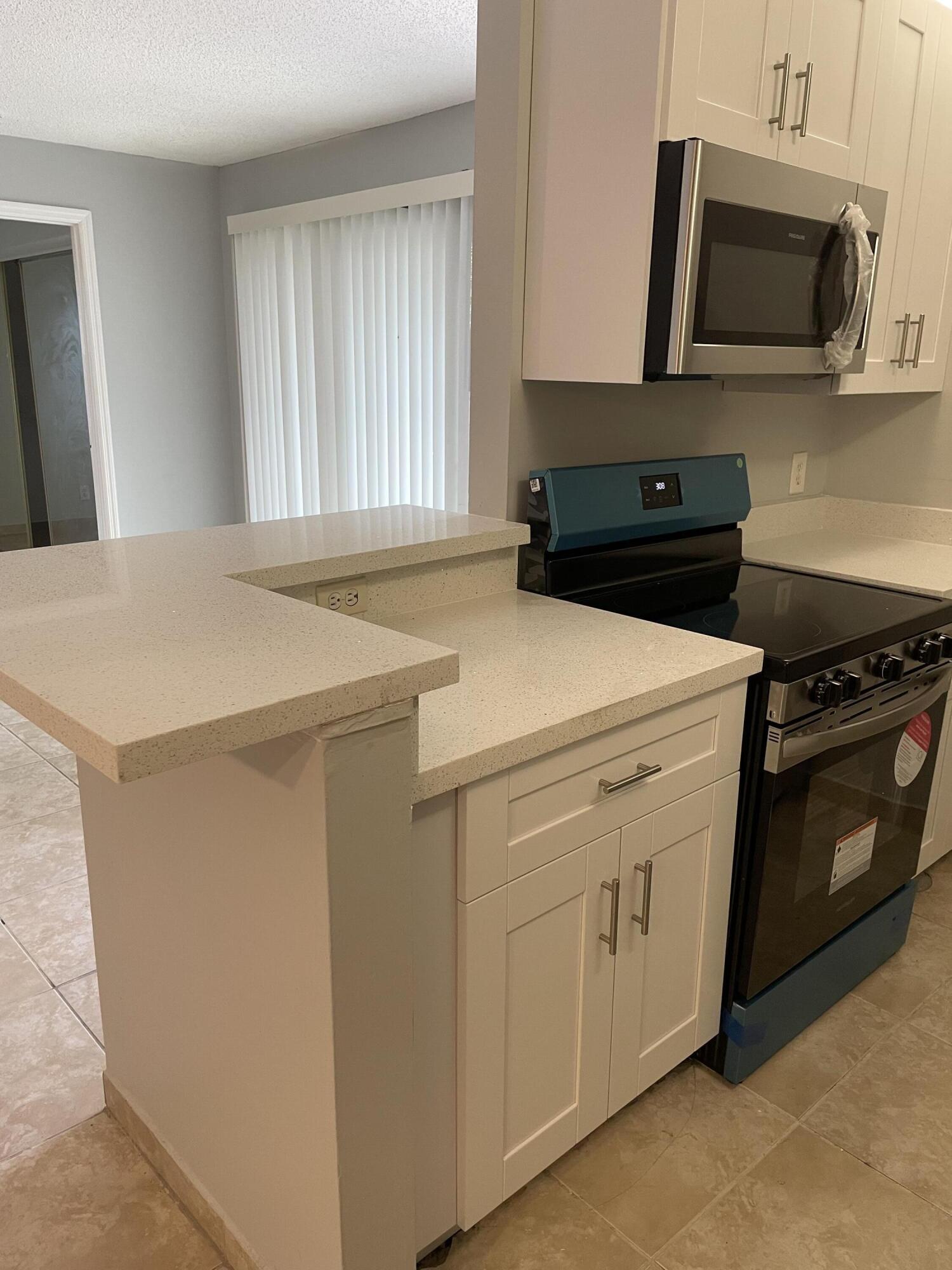CROSSINGS OF BOYNTON BEACH CONDO - Residential Lease