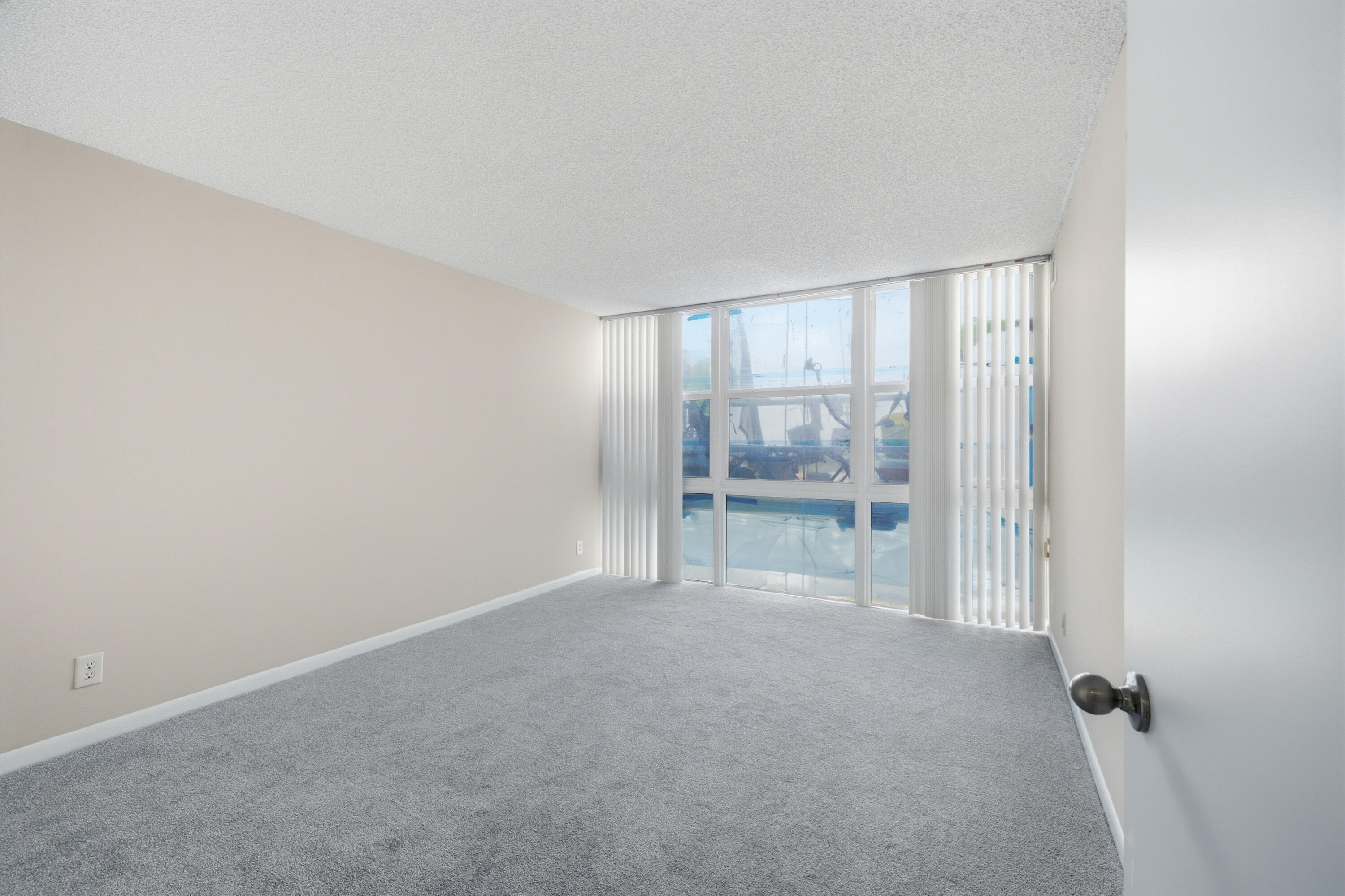 VANTAGE VIEW CONDO - Residential