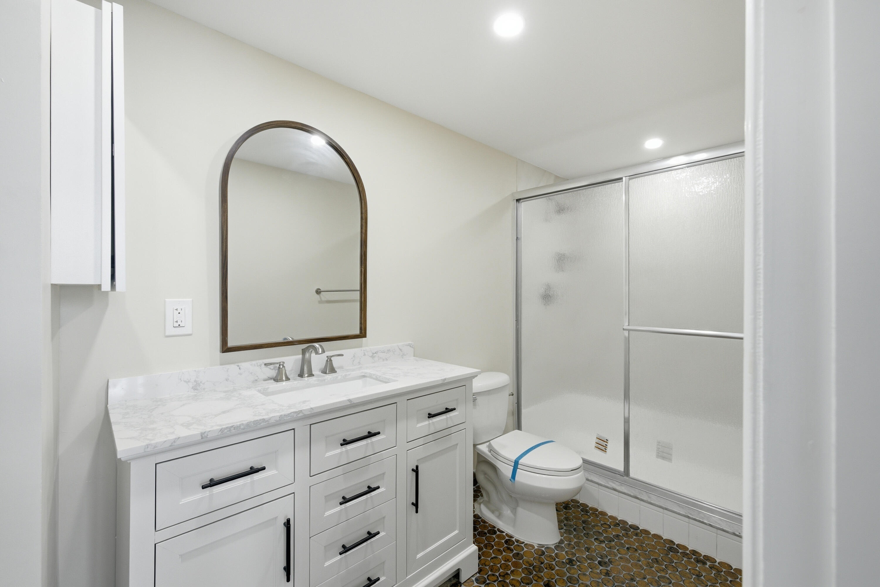 VANTAGE VIEW CONDO - Residential