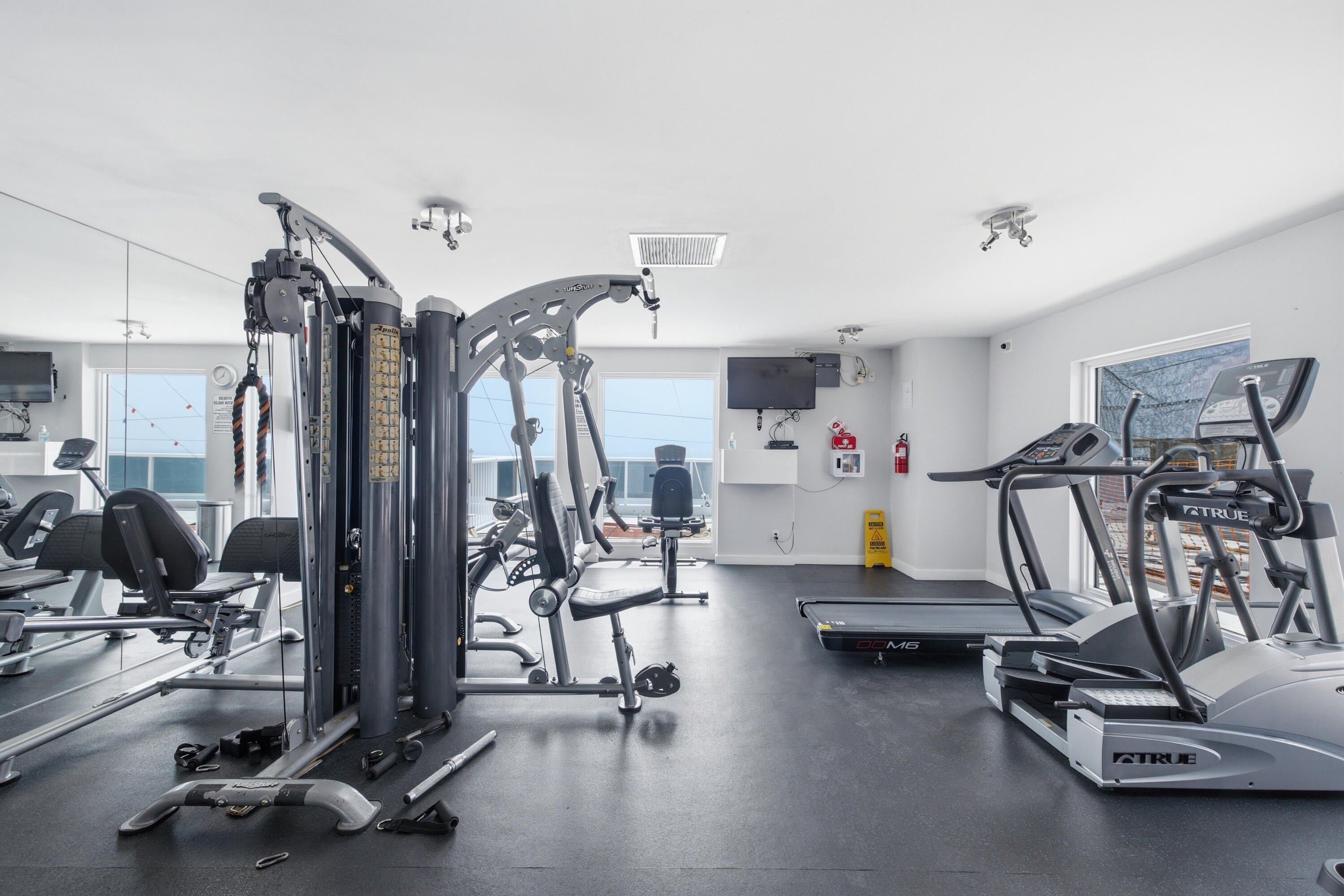 VANTAGE VIEW CONDO - Residential