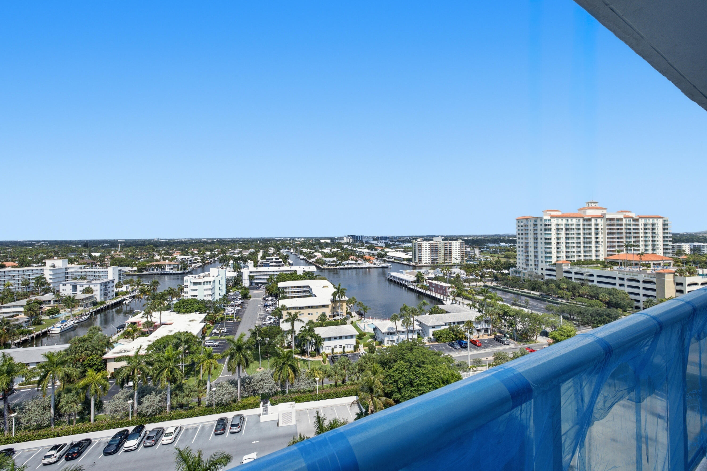 Walk into this dazzling 15th floor unit with extensive intra and city views. 2/2 split plan, impact windows.  Many upgrades incl. vanities and countertops. Bldg. undergoing large renovation and will be ready for 50 year insp.  $11,000 assessment.