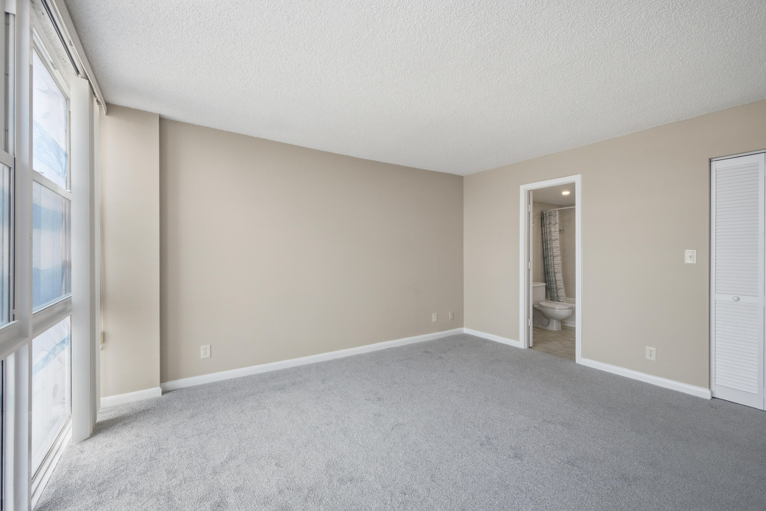 VANTAGE VIEW CONDO - Residential