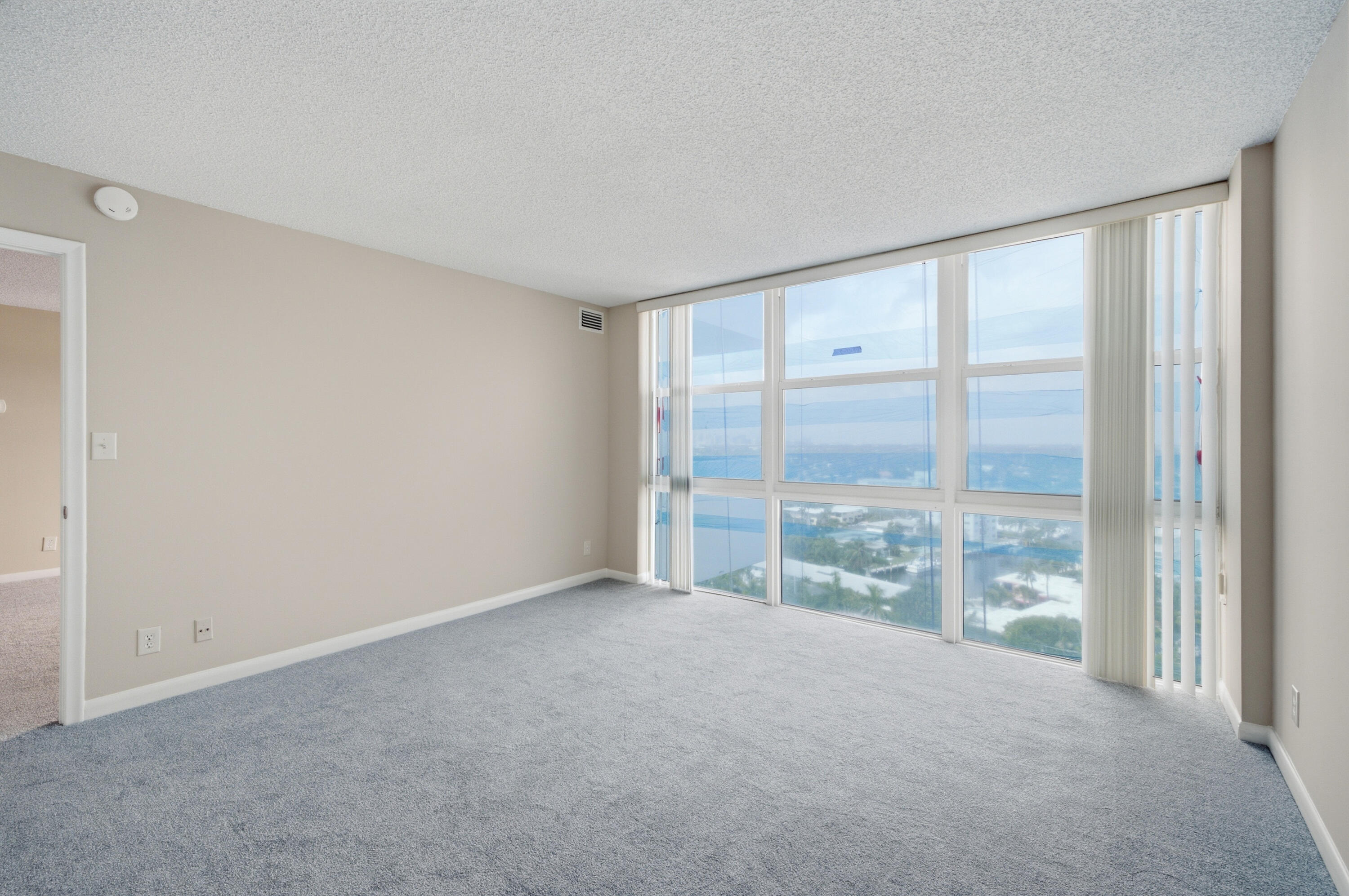 VANTAGE VIEW CONDO - Residential