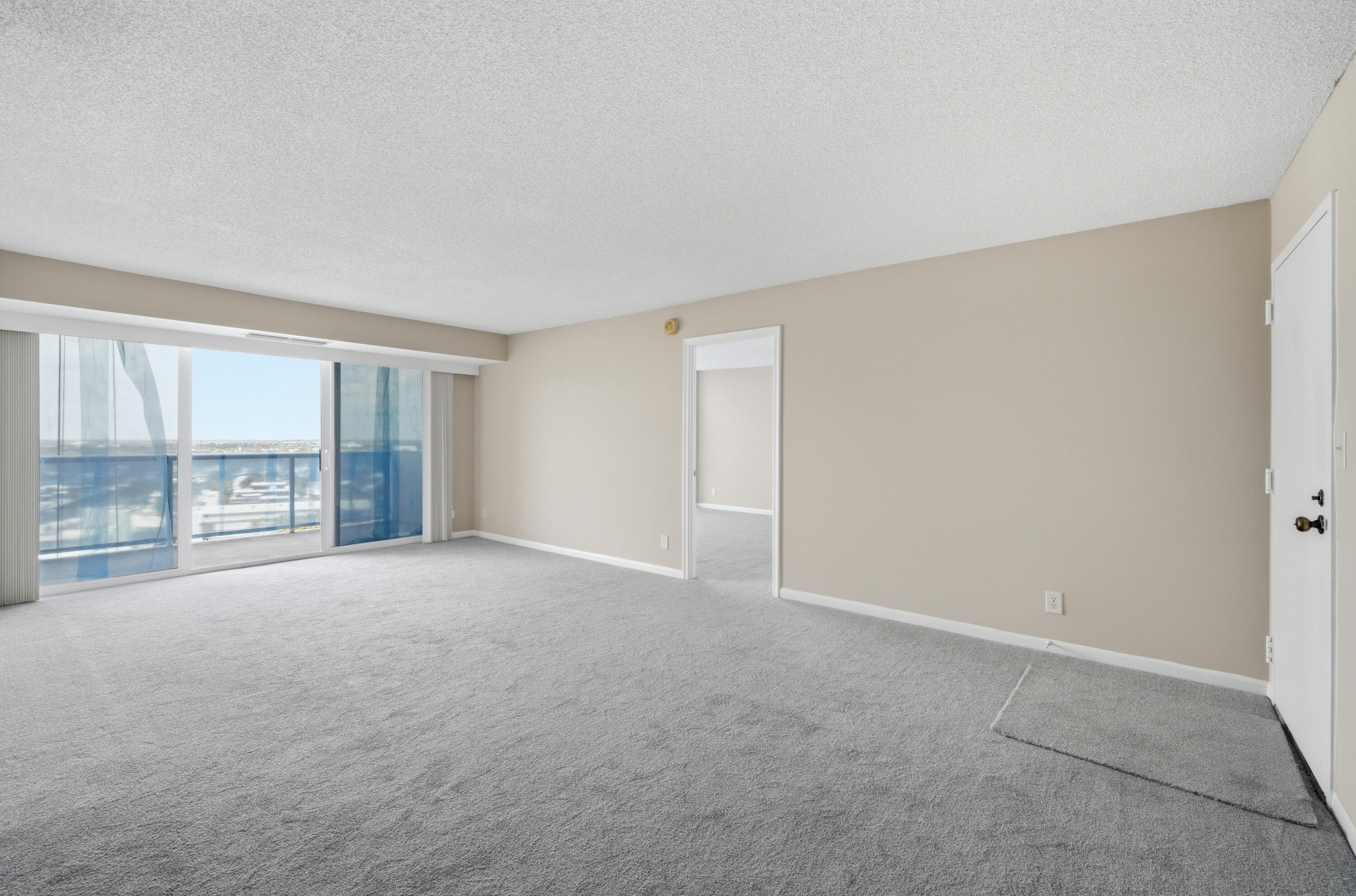 VANTAGE VIEW CONDO - Residential