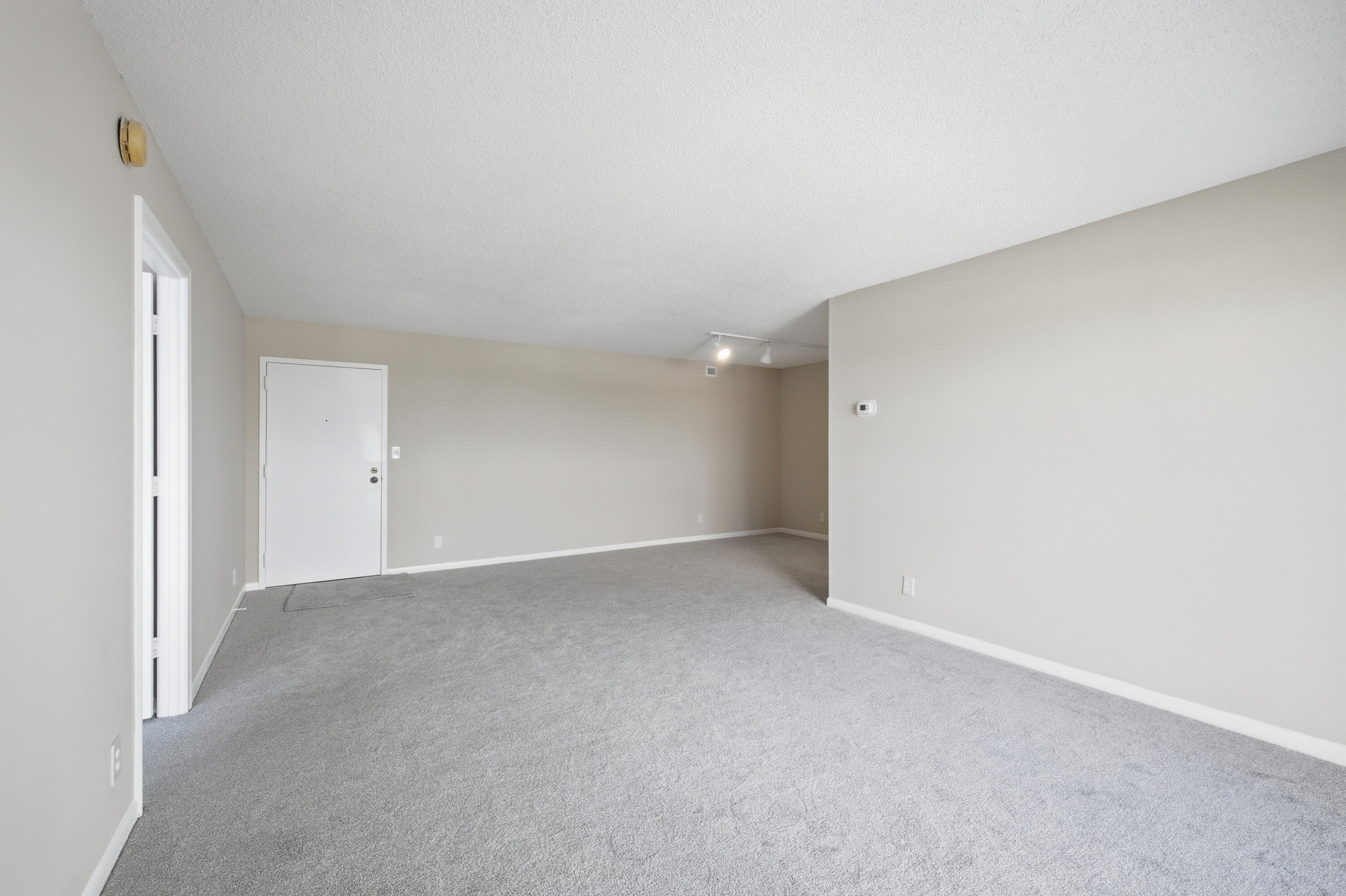 VANTAGE VIEW CONDO - Residential