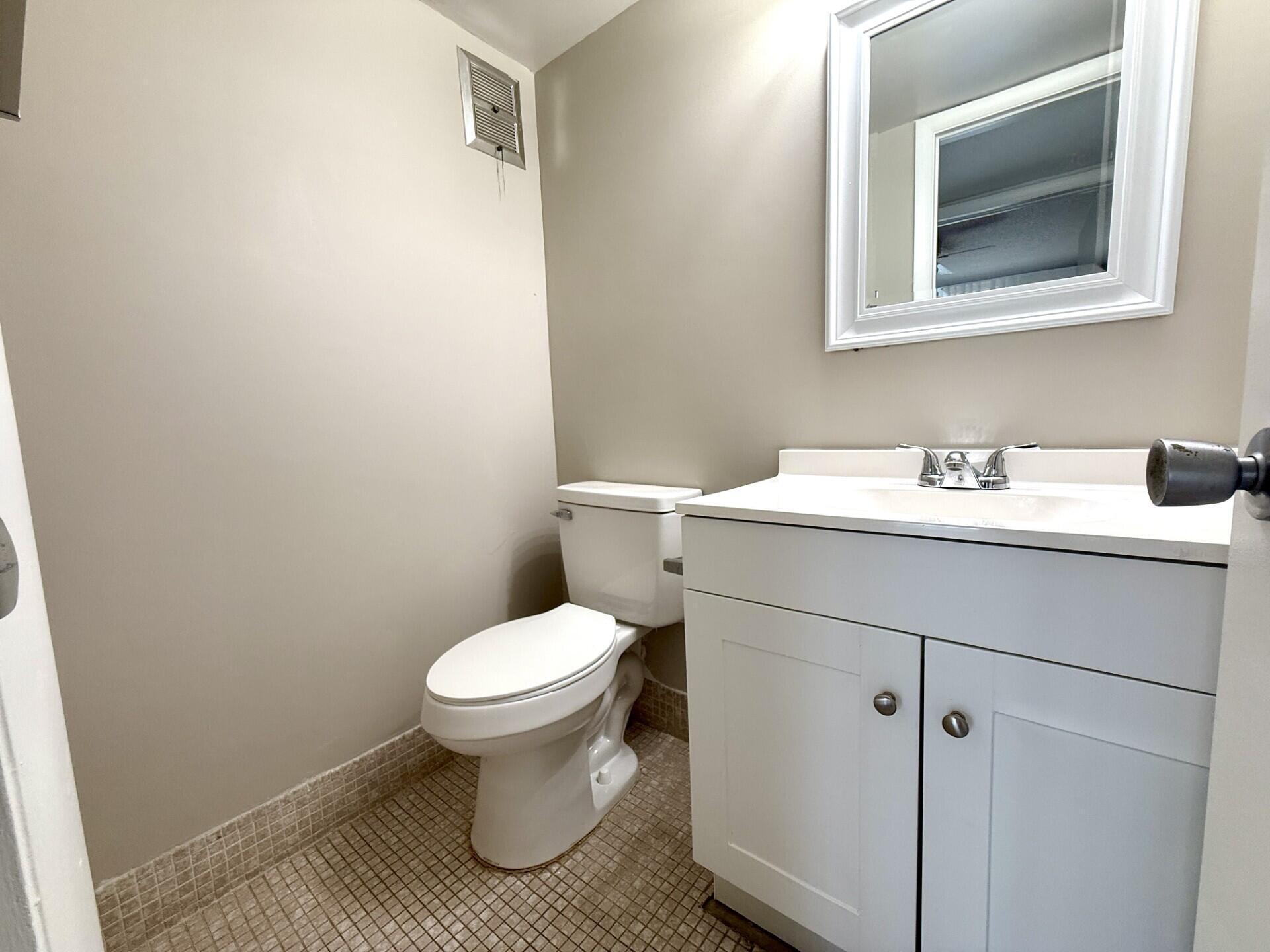 SHEFFIELD CONDOS A TO Q - Residential Lease