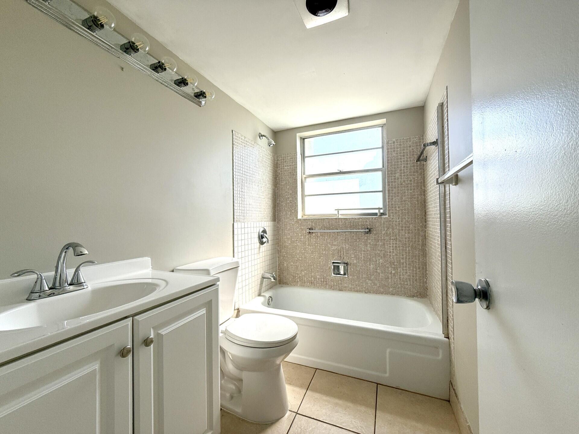 SHEFFIELD CONDOS A TO Q - Residential Lease