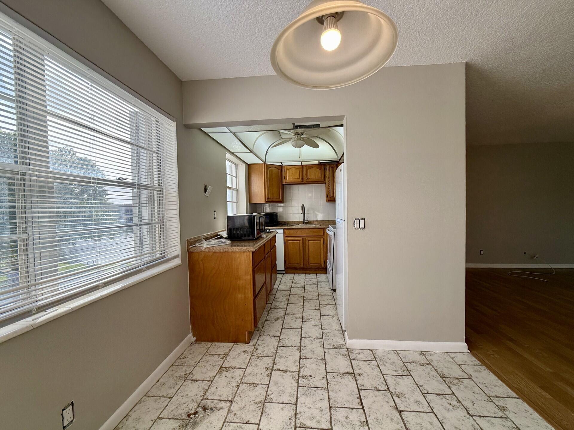 SHEFFIELD CONDOS A TO Q - Residential Lease