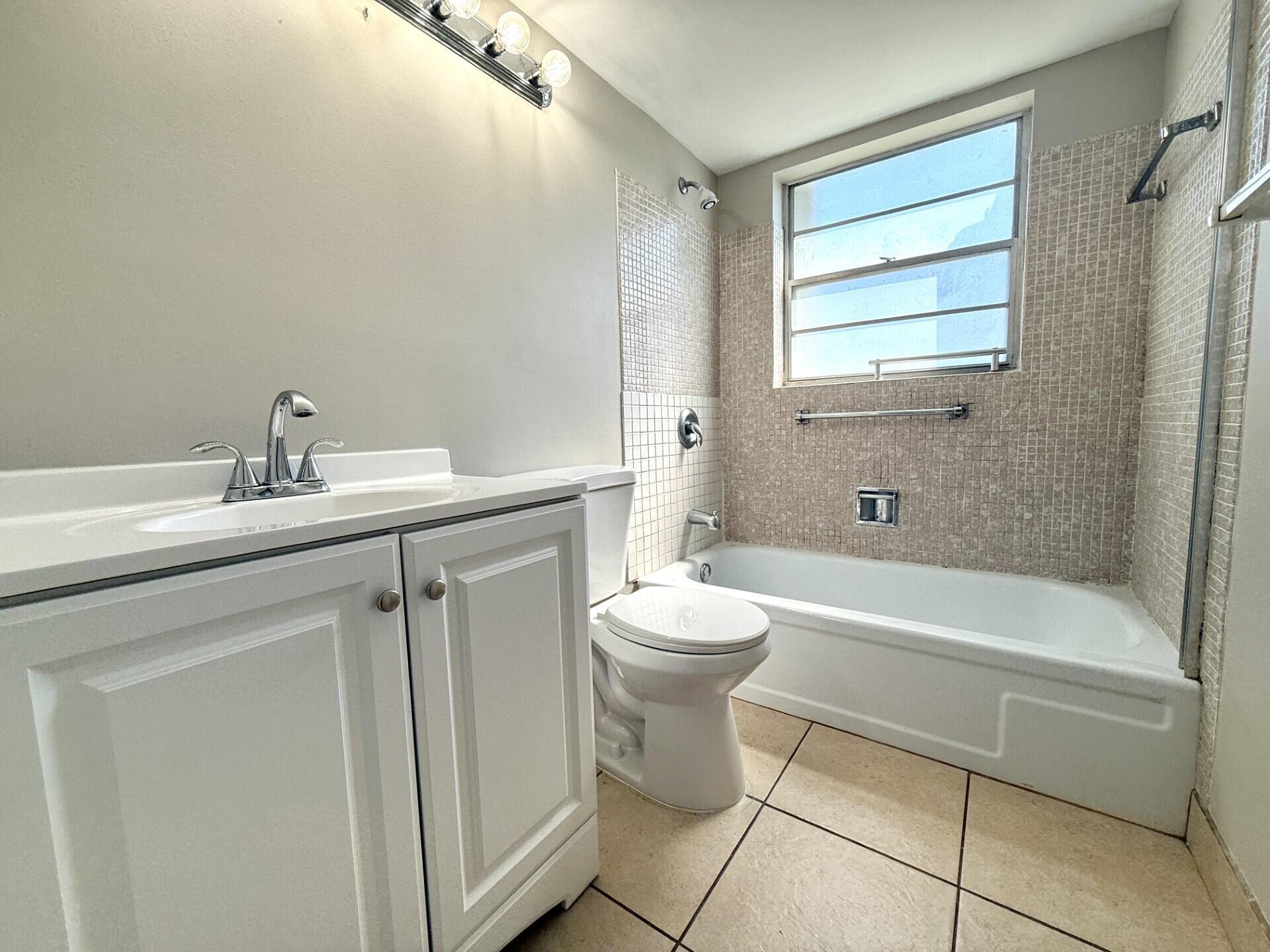 SHEFFIELD CONDOS A TO Q - Residential Lease
