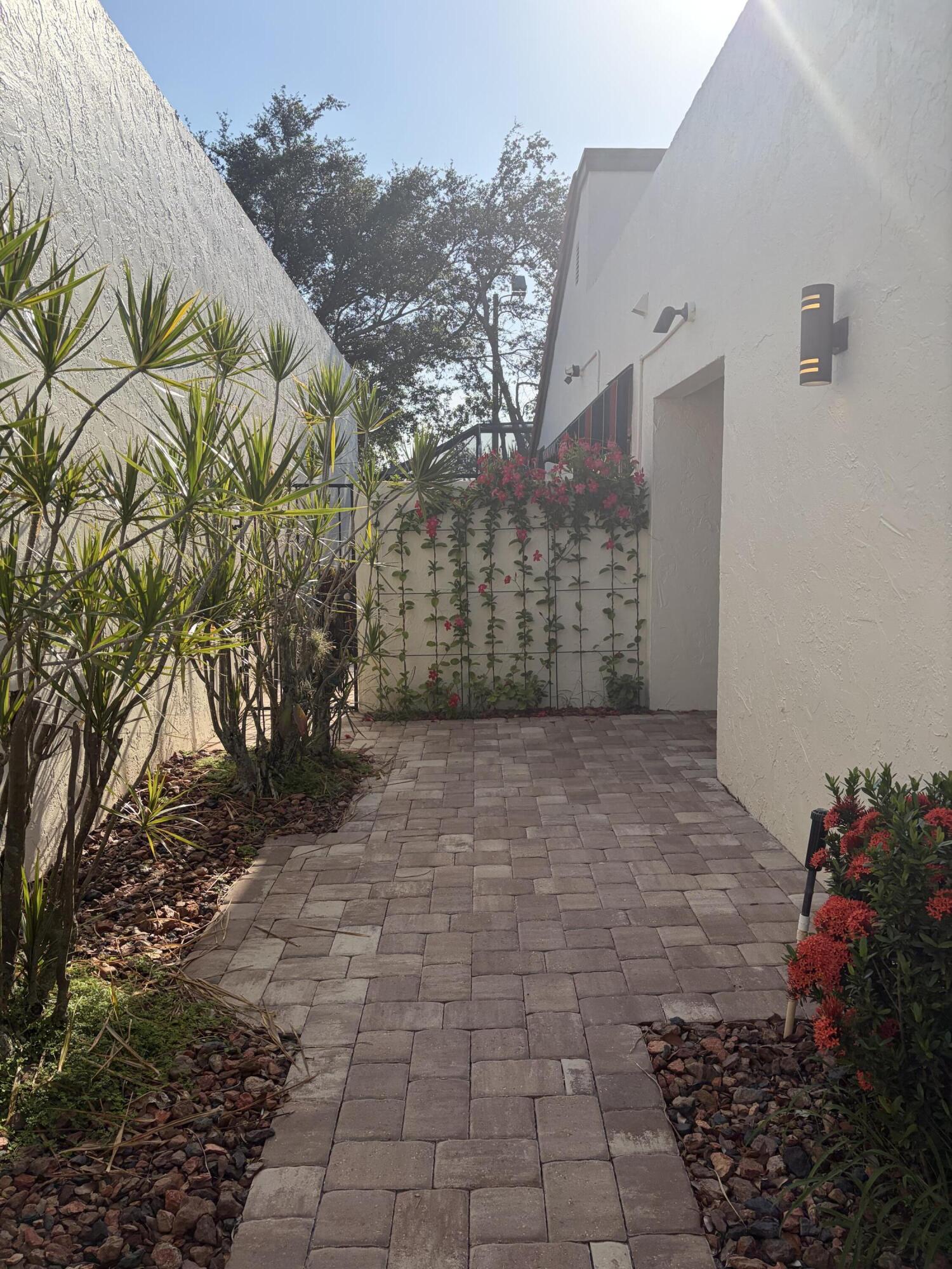 PRADERA OF VIA VERDE - Residential Lease