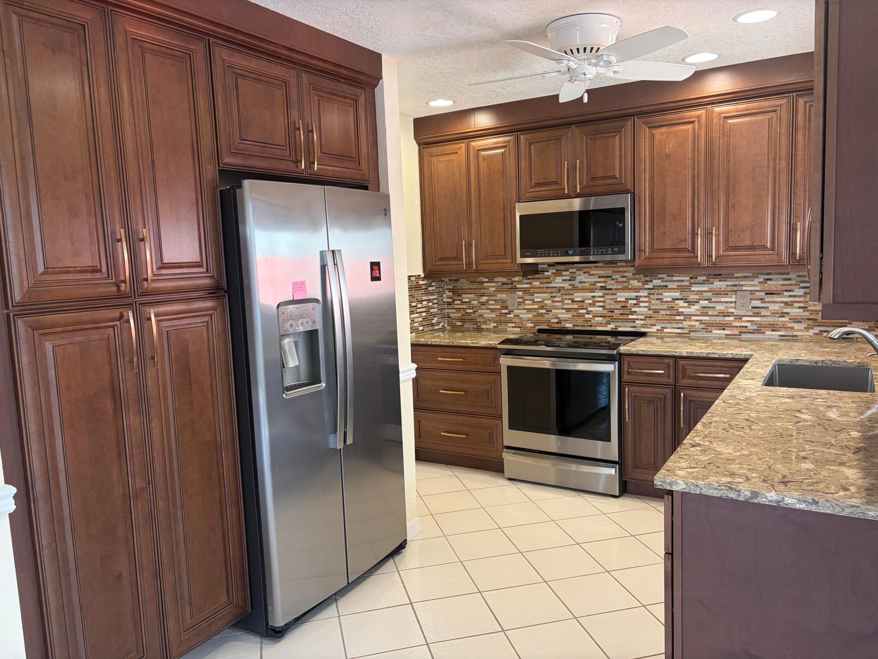 PRADERA OF VIA VERDE - Residential Lease