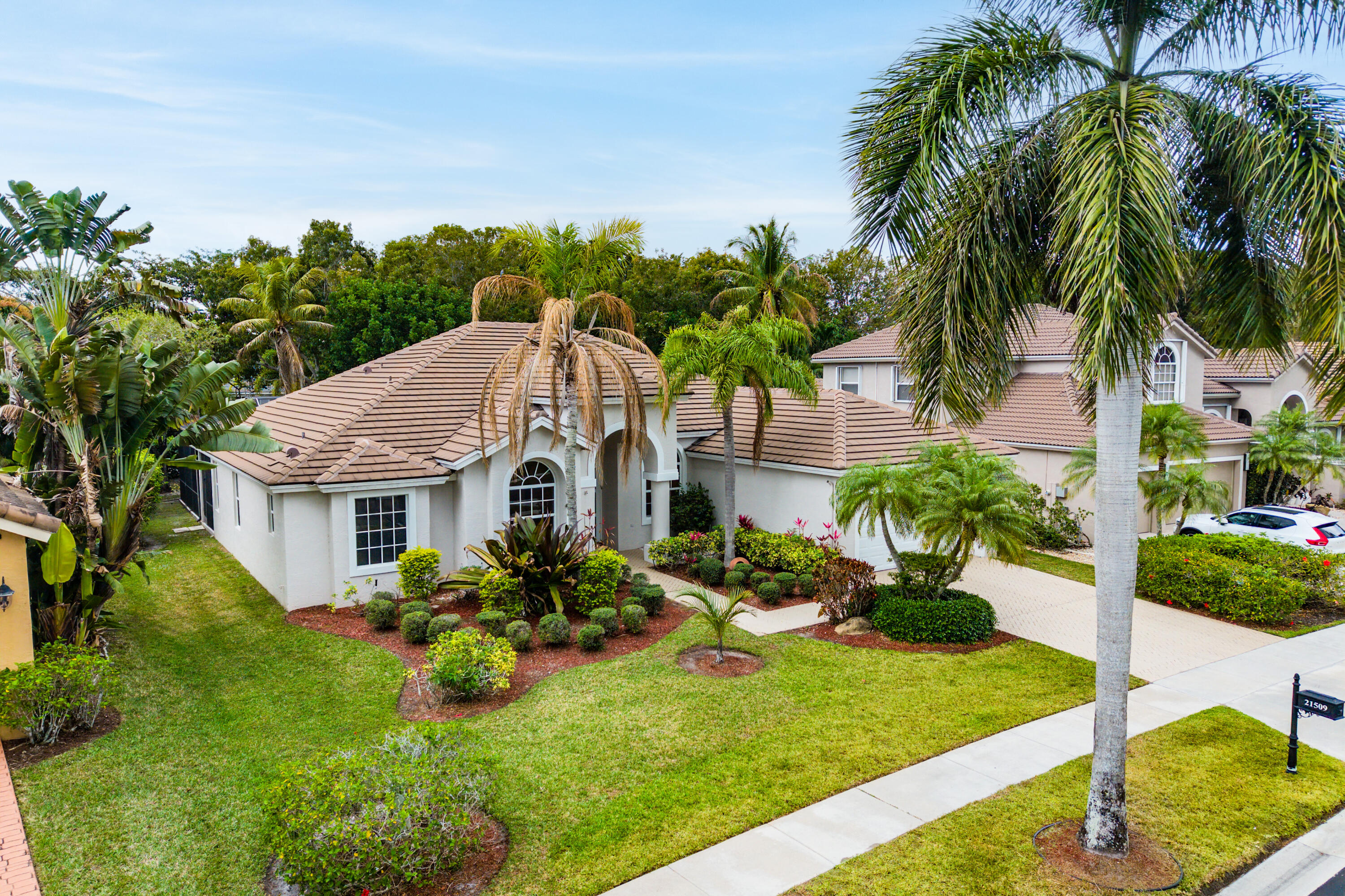 MAGESTIC POINTE/ BOCA FALLS - Residential