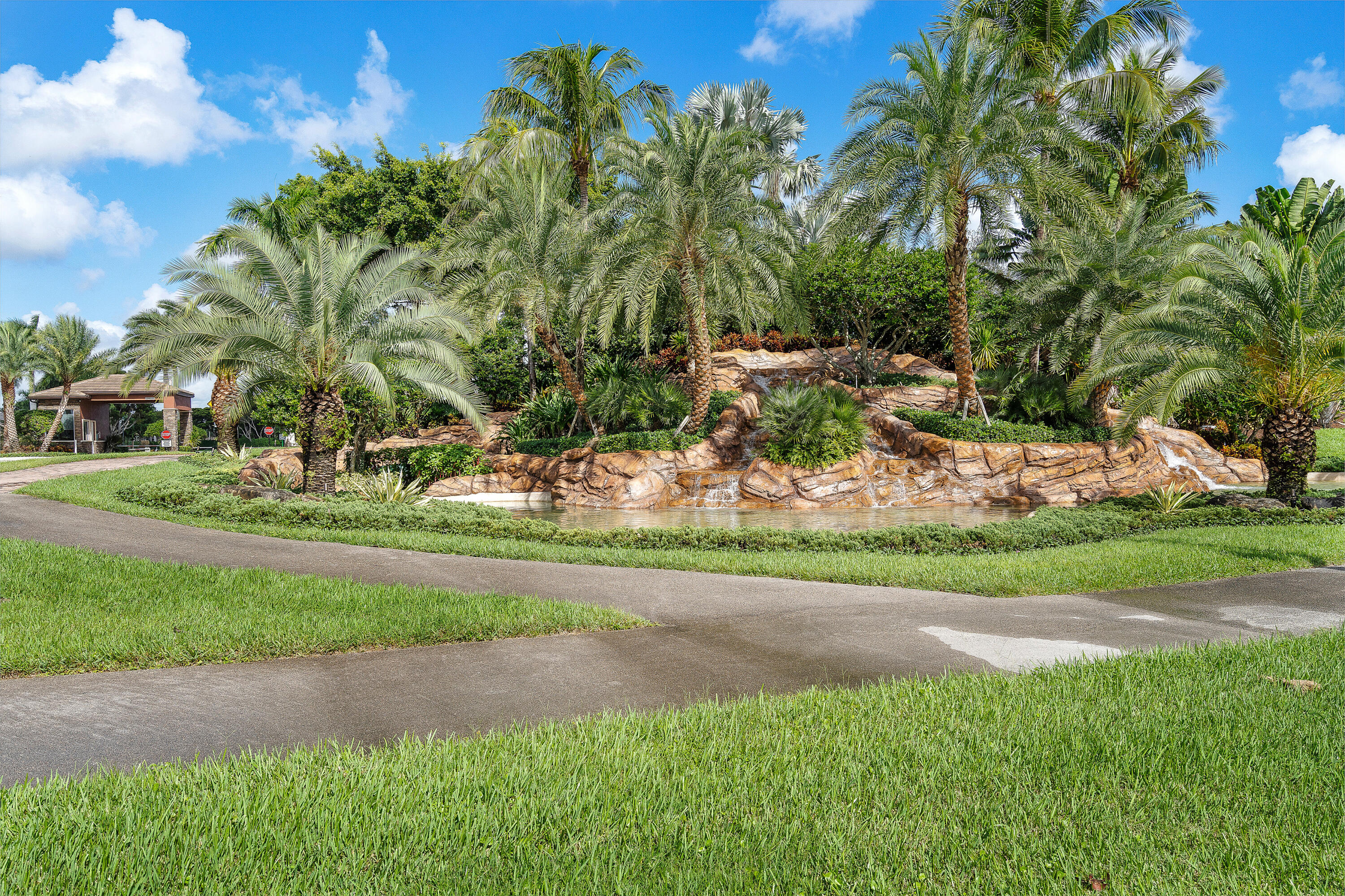 MAGESTIC POINTE/ BOCA FALLS - Residential
