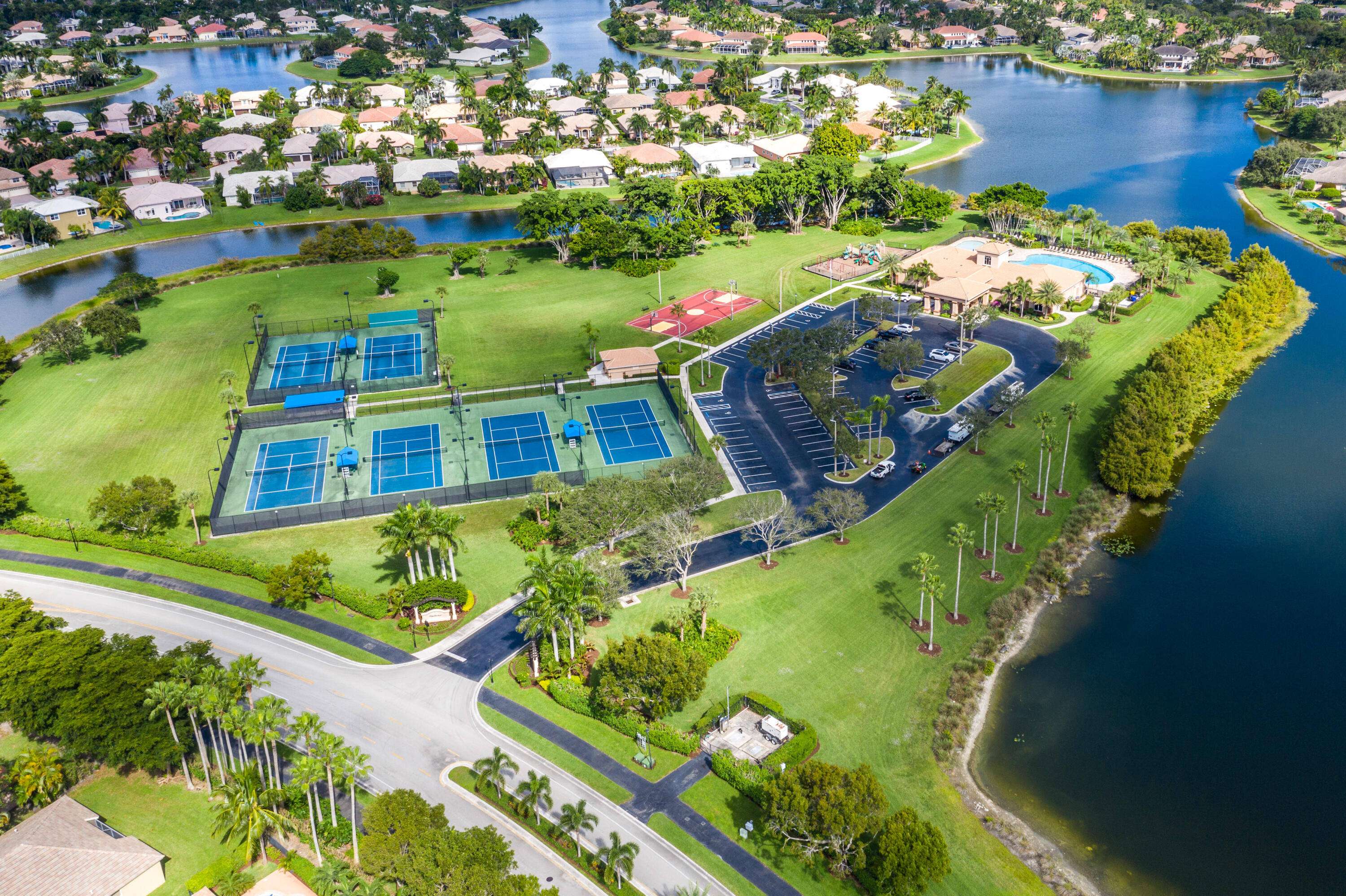 MAGESTIC POINTE/ BOCA FALLS - Residential