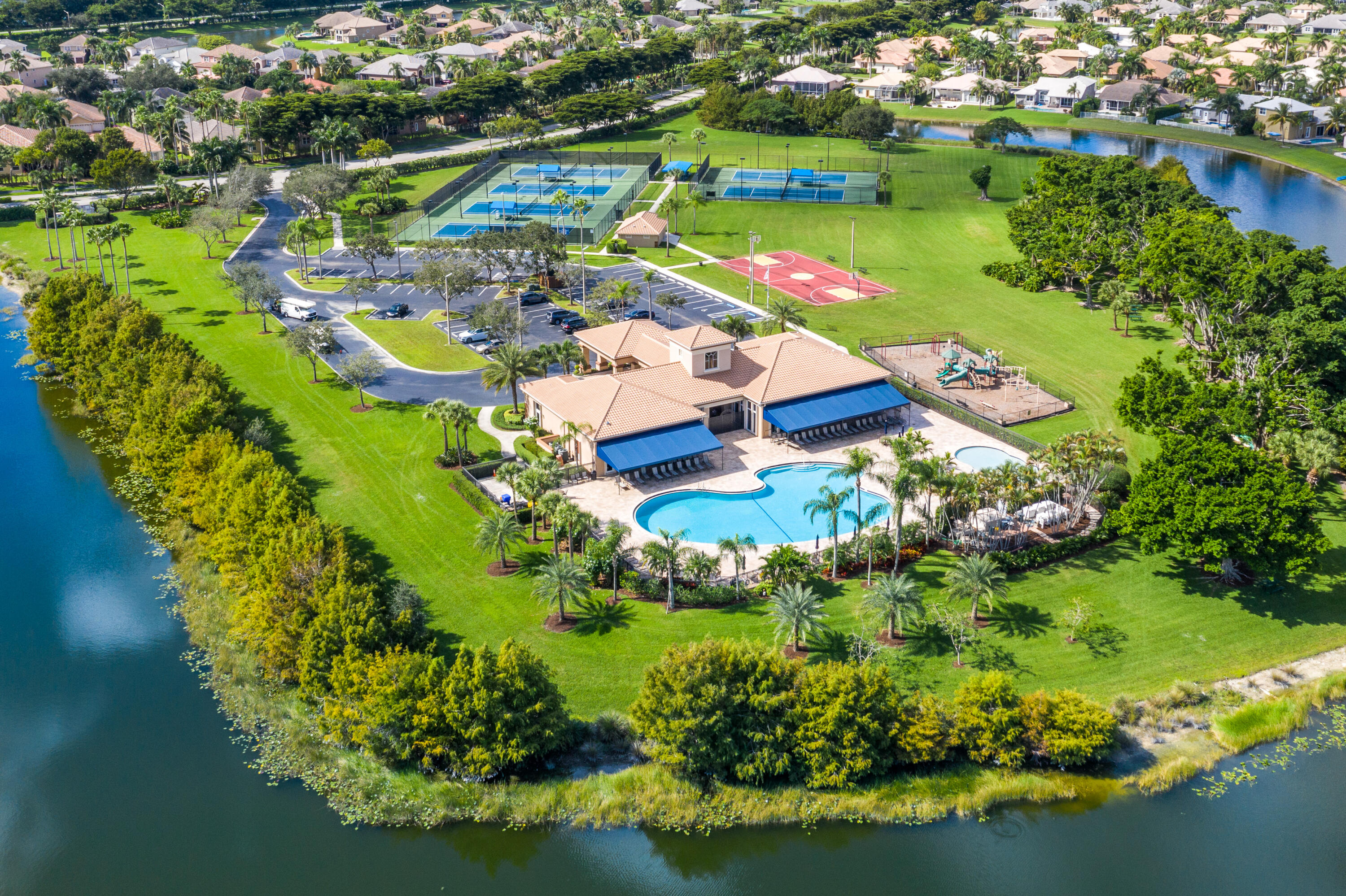 MAGESTIC POINTE/ BOCA FALLS - Residential