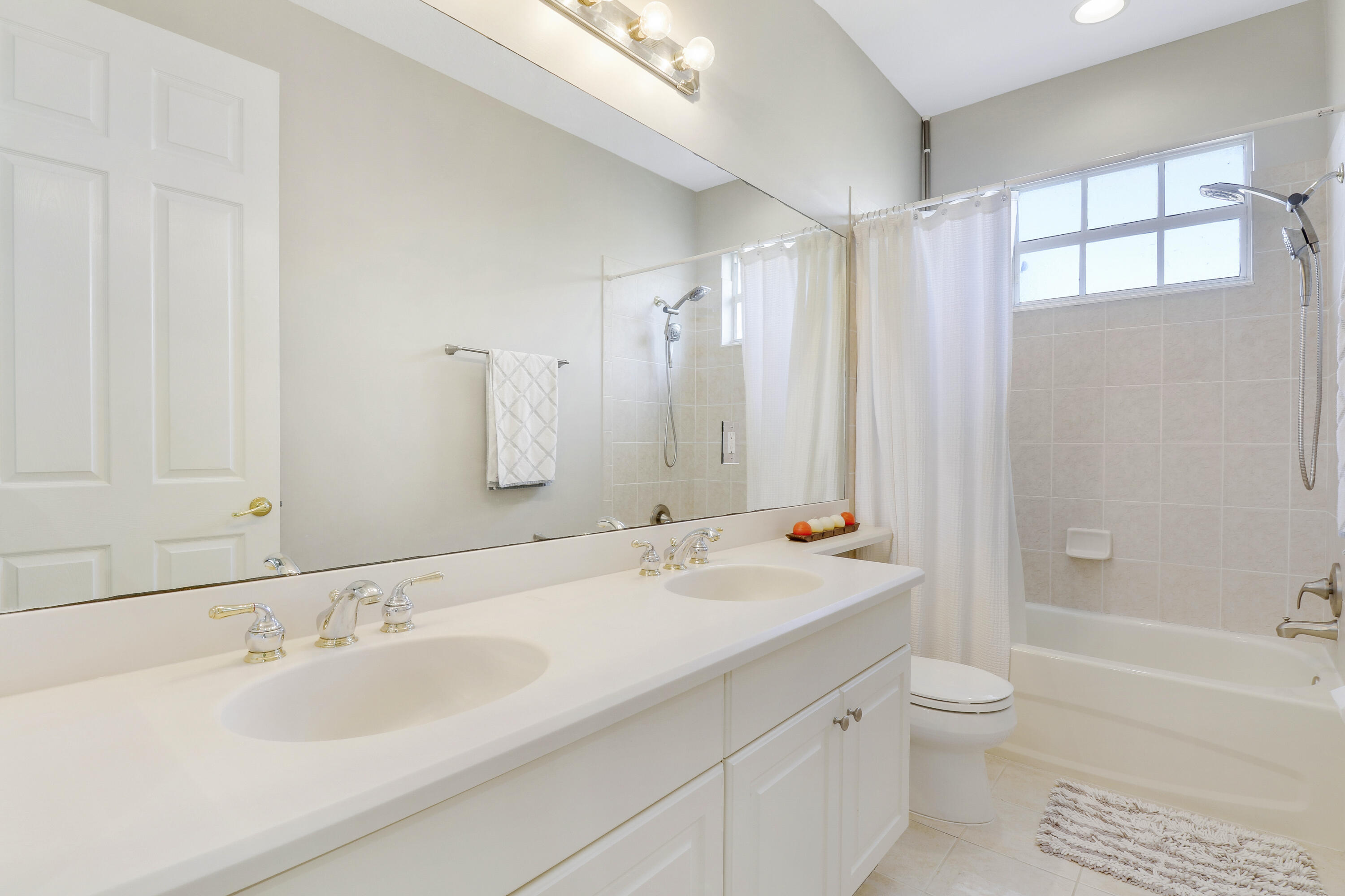 FOURTH REPLAT OF PORTOFINO ISLES - Residential