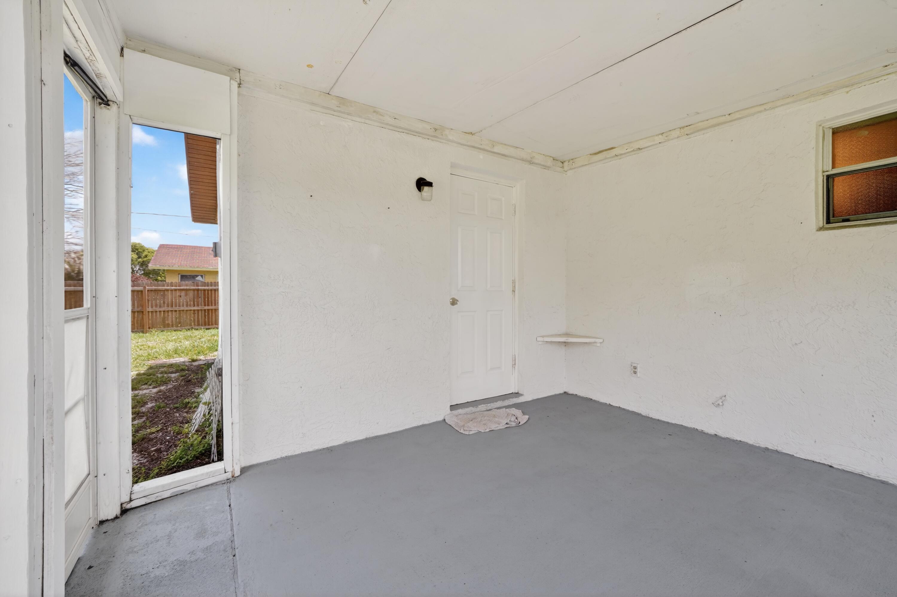 PORT ST LUCIE SECTION 6 - Residential