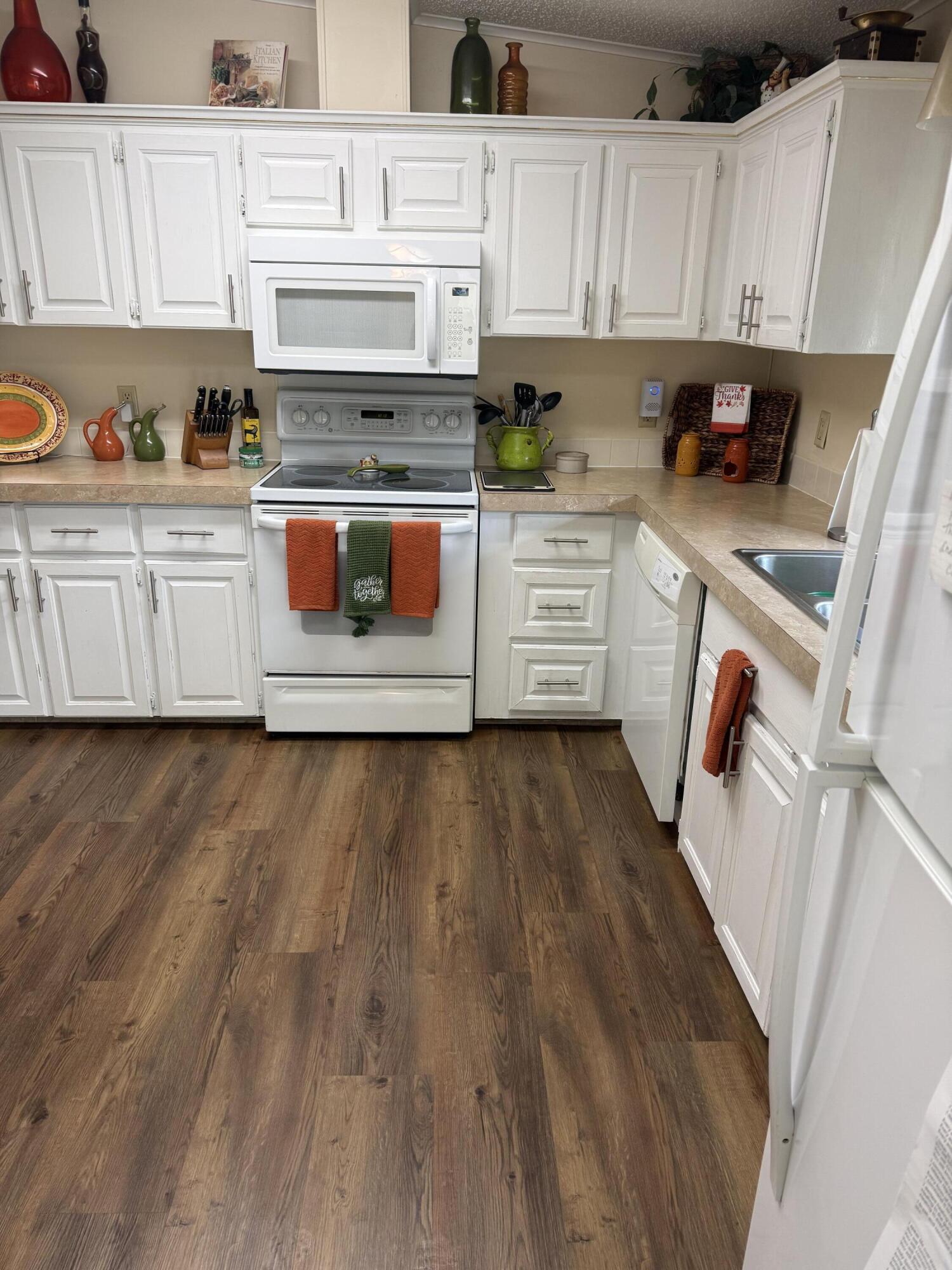 Spanish Lakes Golf Village - Residential