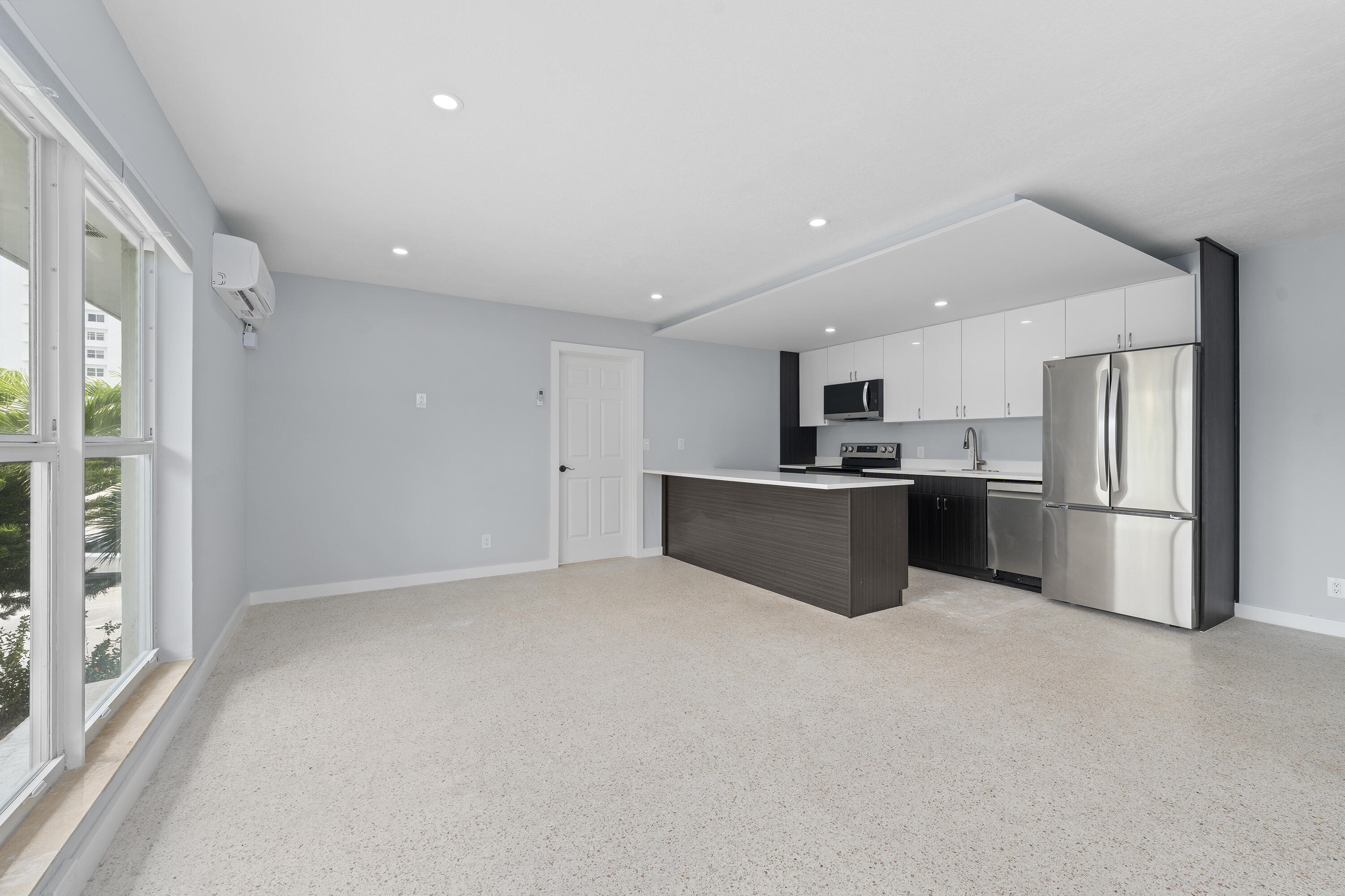 Just 1 block from the ocean, this 1 bed/1 bath 850 sq ft unit just underwent a full renovation. Brand new never lived in! Light and airy this unit was designed to maximize space and natural light. Boutique building with just 3 units and a private pool. Minutes from Atlantic ave shops and restaurants and just steps to the ocean.