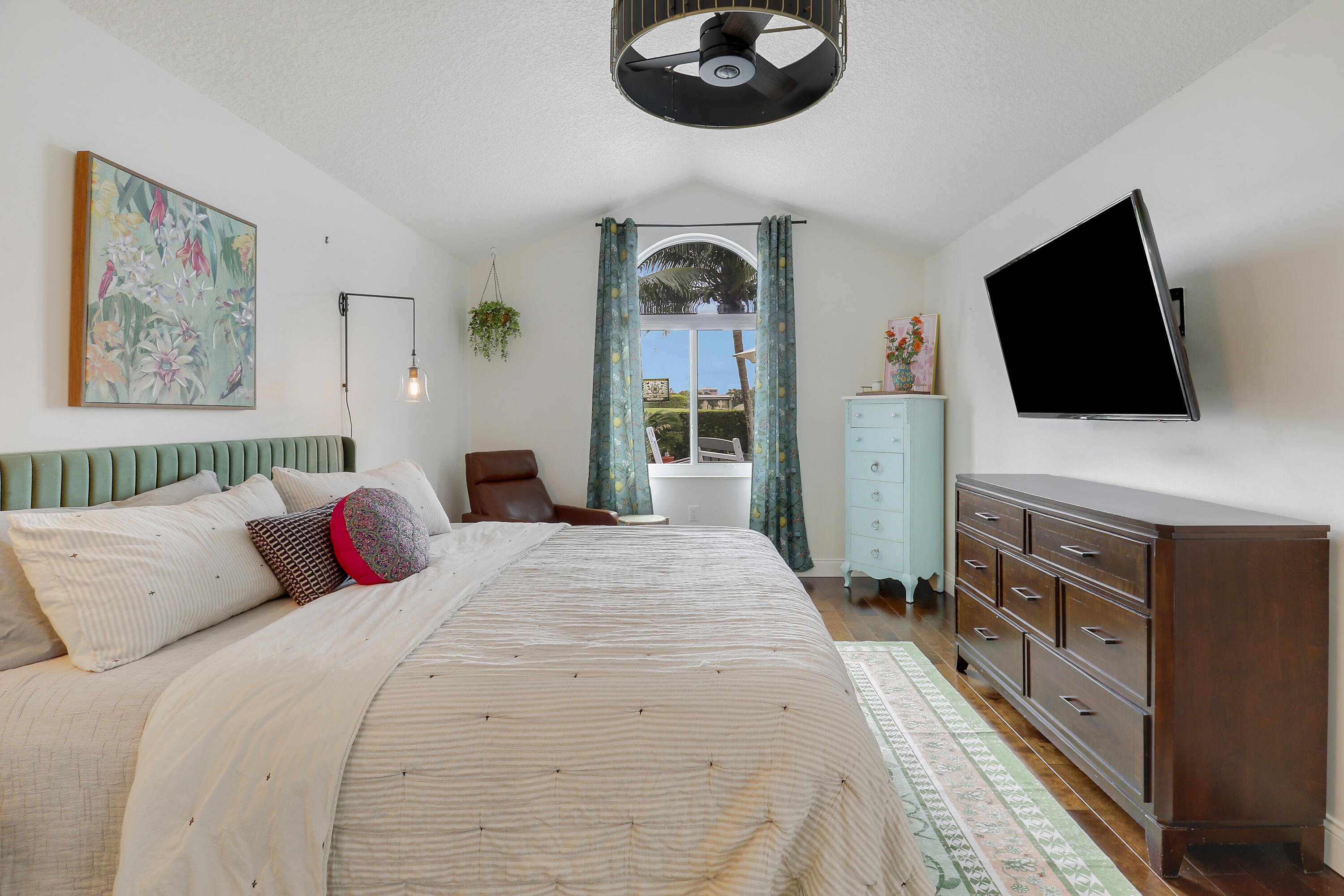 BEAR ISLAND - Residential
