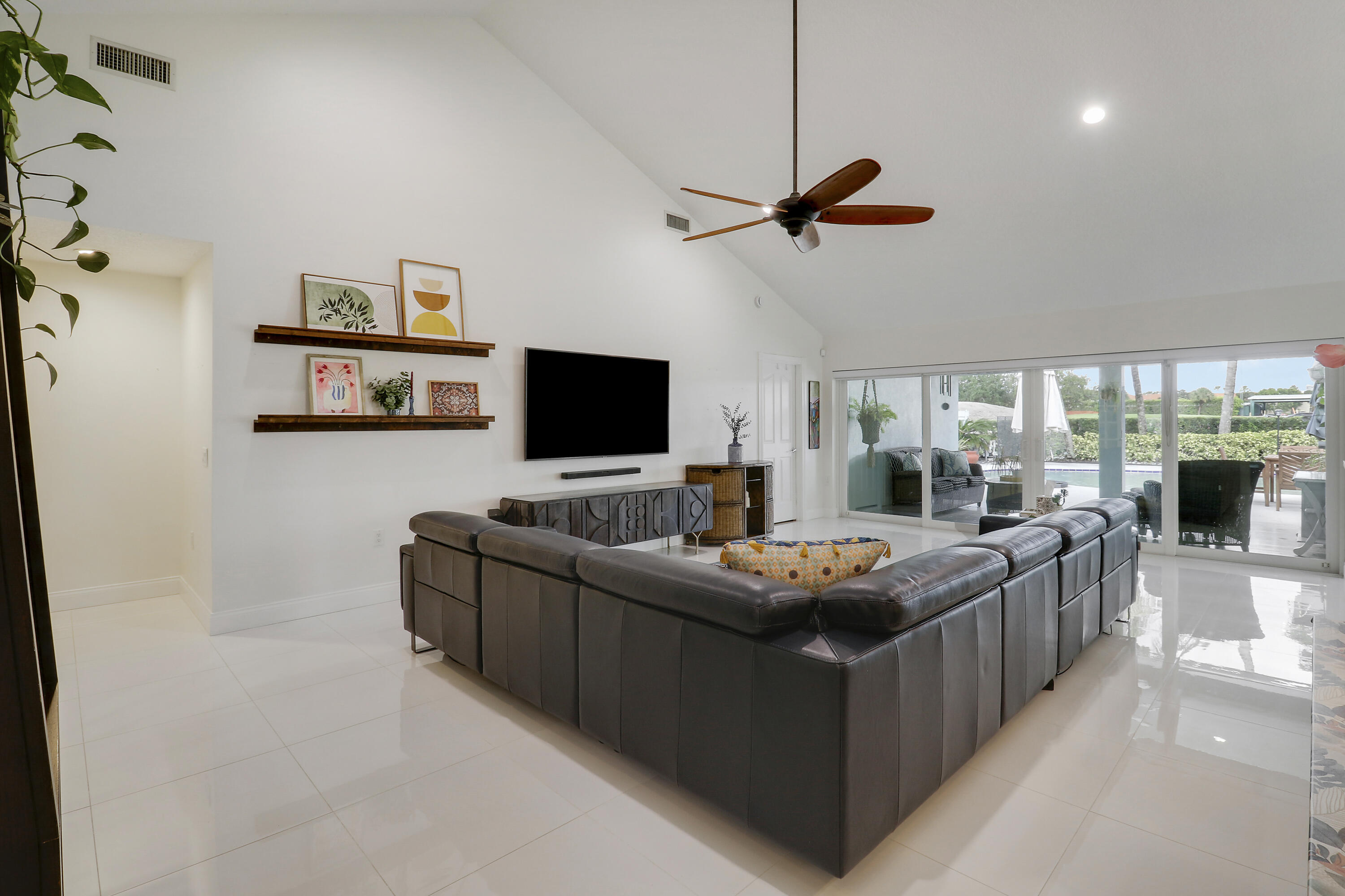 BEAR ISLAND - Residential