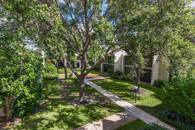 PINES OF JUPITER/TEQUESTA CONDO - Residential Lease