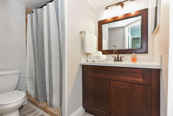 PINES OF JUPITER/TEQUESTA CONDO - Residential Lease