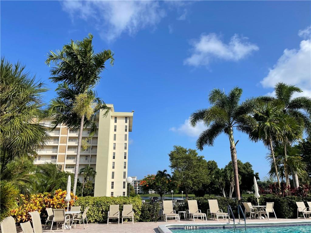 PALM-AIRE County Club - Residential