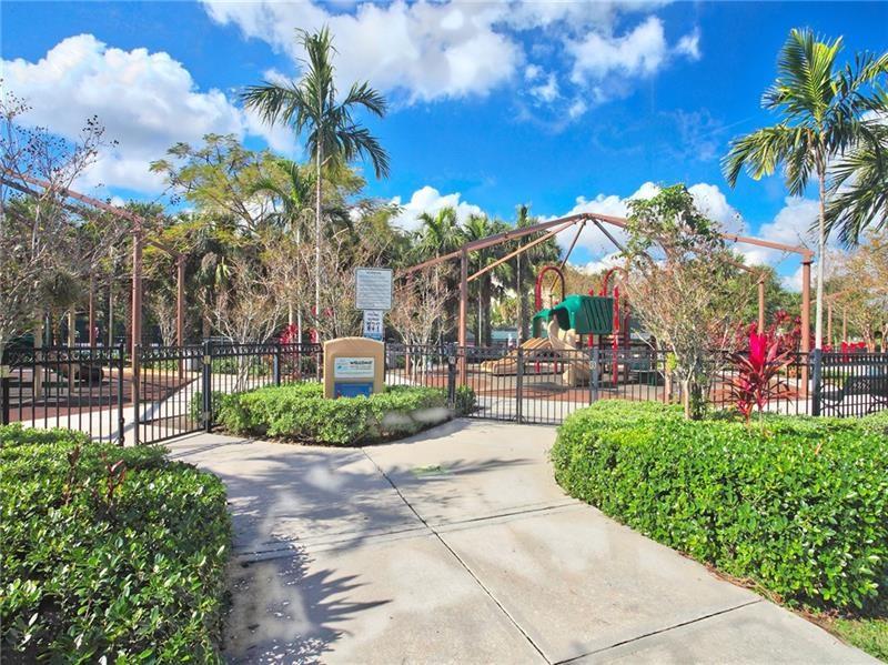 PALM-AIRE County Club - Residential