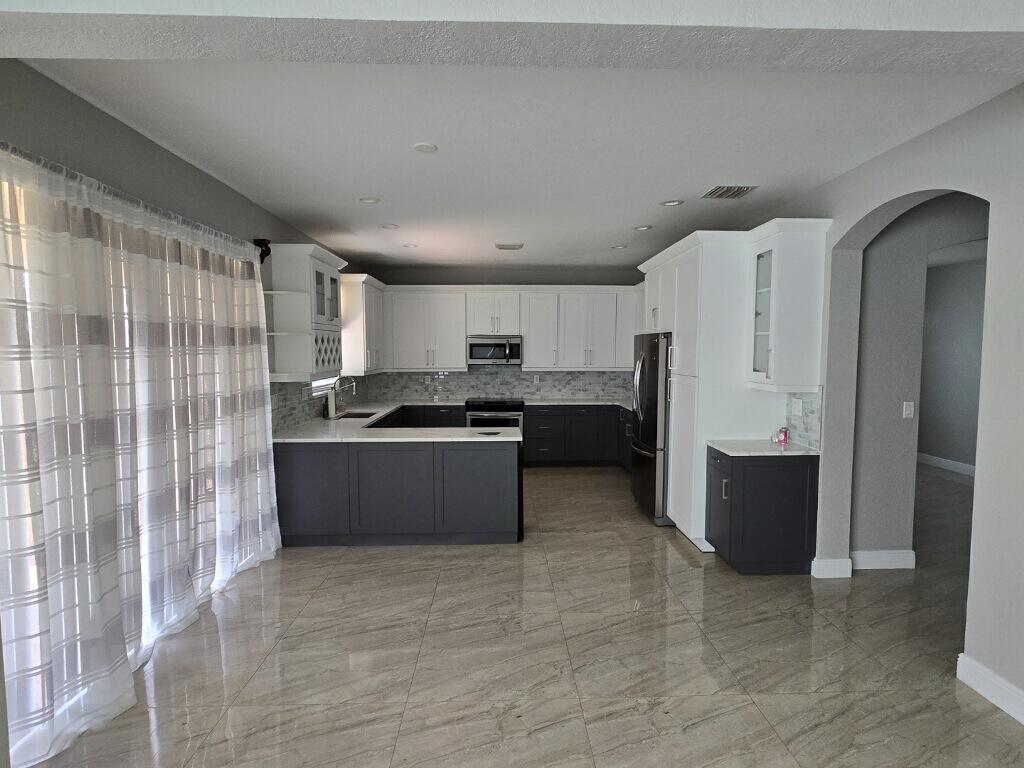 ISLES AT WESTON - Residential