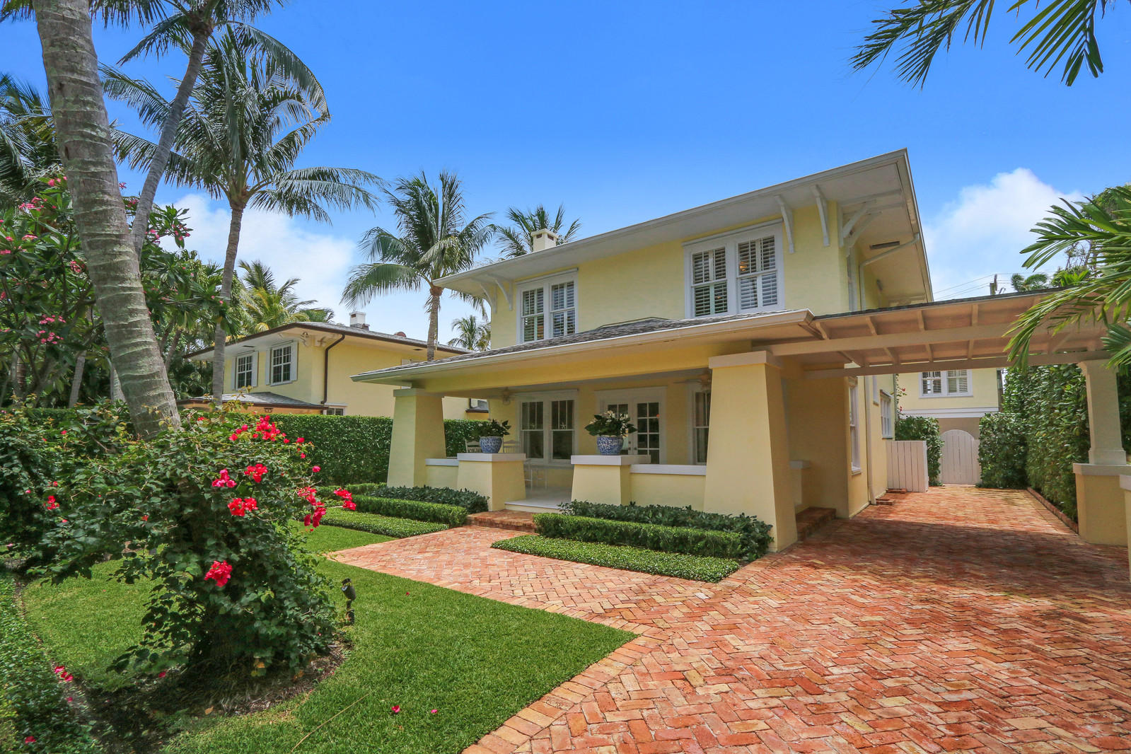 Light and bright, charming 4 Bedroom in-town home built in the 1920's was completely remodeled in 2011. The home is walking distance to Worth Avenue, the beach and many restaurants. This home is a must see.