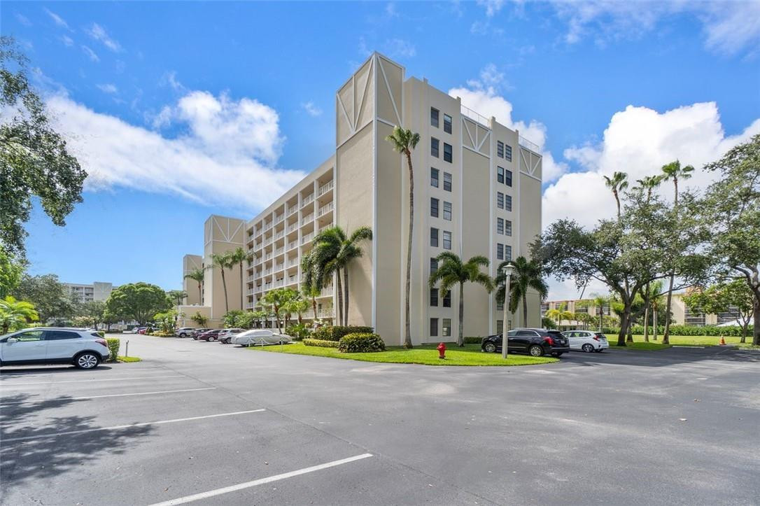 Best priced Lancaster model on the market! Third floor 2/2 condo with water views in the exclusive 55+ community of Huntington Lakes.  The unit contains laundry room and has great closet space.  The open concept floor plan which leads to the screened patio overlooks the beautiful lake.  The 50,000 sq ft clubhouse is currently being renovated and contains a professional grade preforming theatre, game rooms, art studio, card rooms, gym and Olympic size pool.  There are 5 sattelite pools, 9 tennis courts, and 3 pickleball courts.  This beautiful community is centrally located to shopping, restaurants, and the beach!