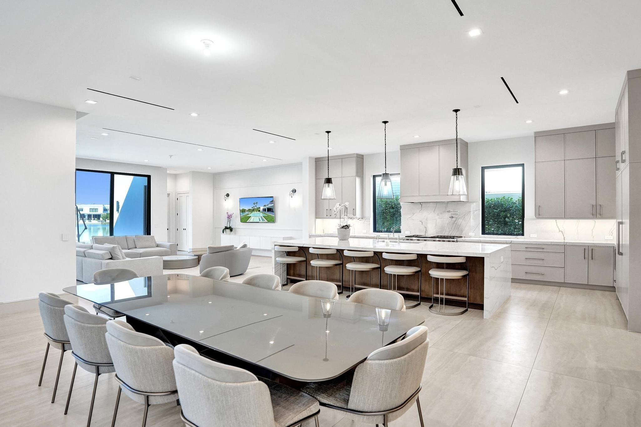 SEA RANCH LAKES - Residential