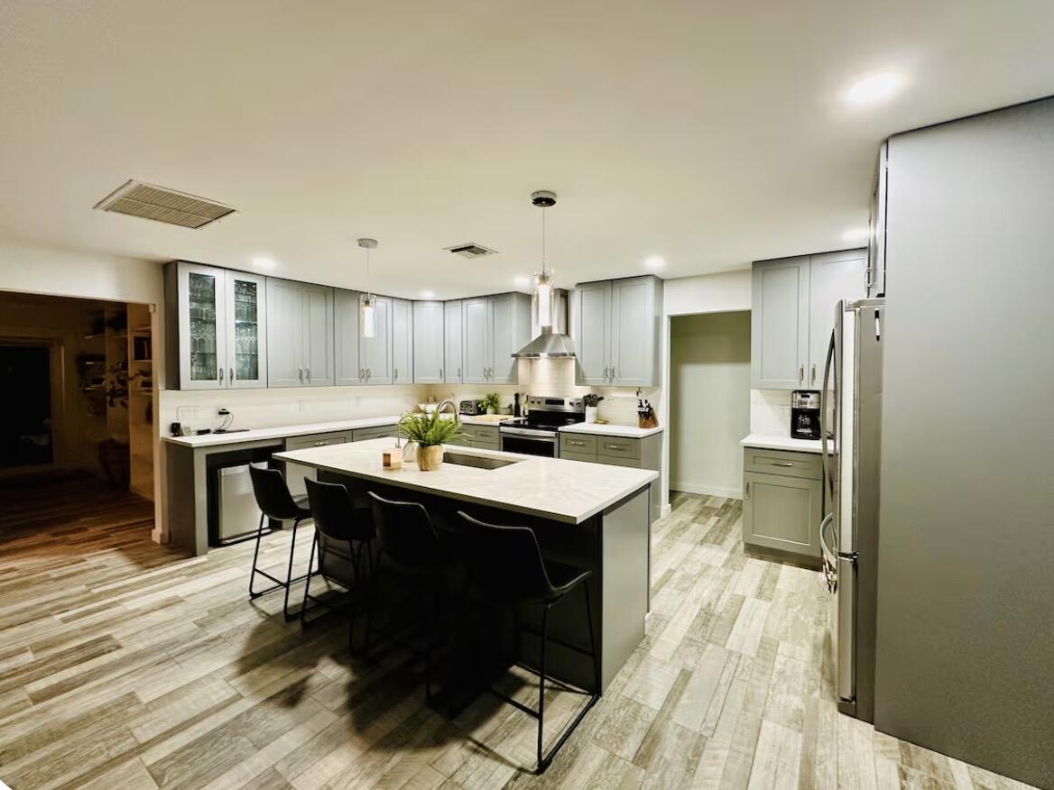 KELSEY CITY - Residential