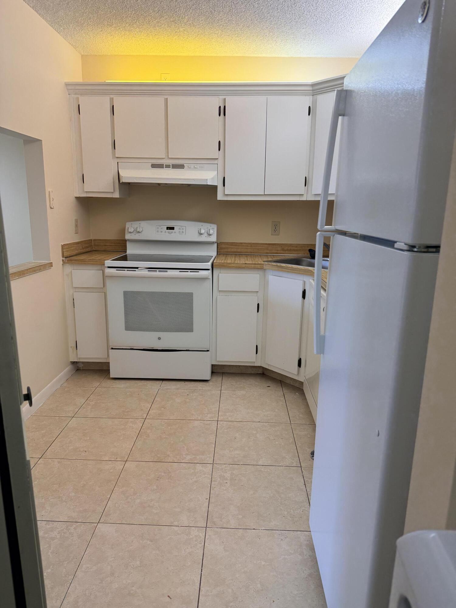 PINE RIDGE NORTH I CONDO - Residential Lease