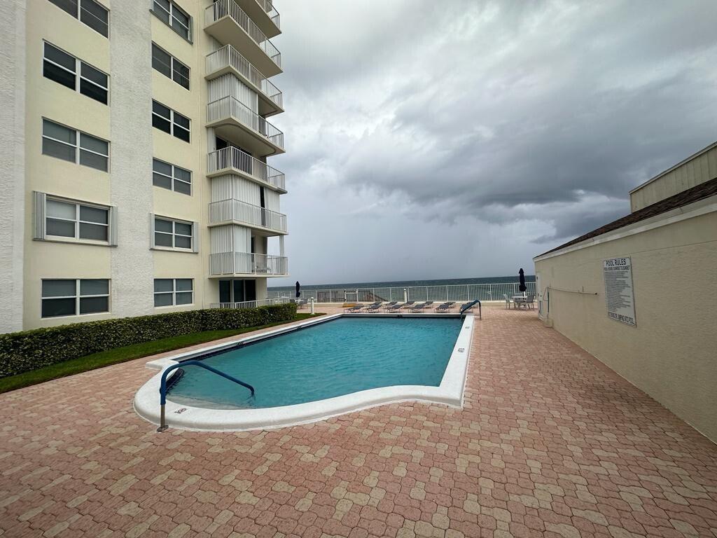 LE CHATEAU ROYAL CONDO - Residential Lease