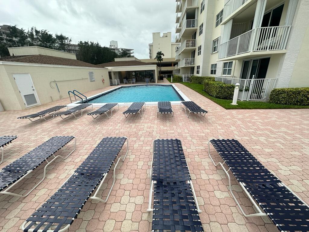 LE CHATEAU ROYAL CONDO - Residential Lease