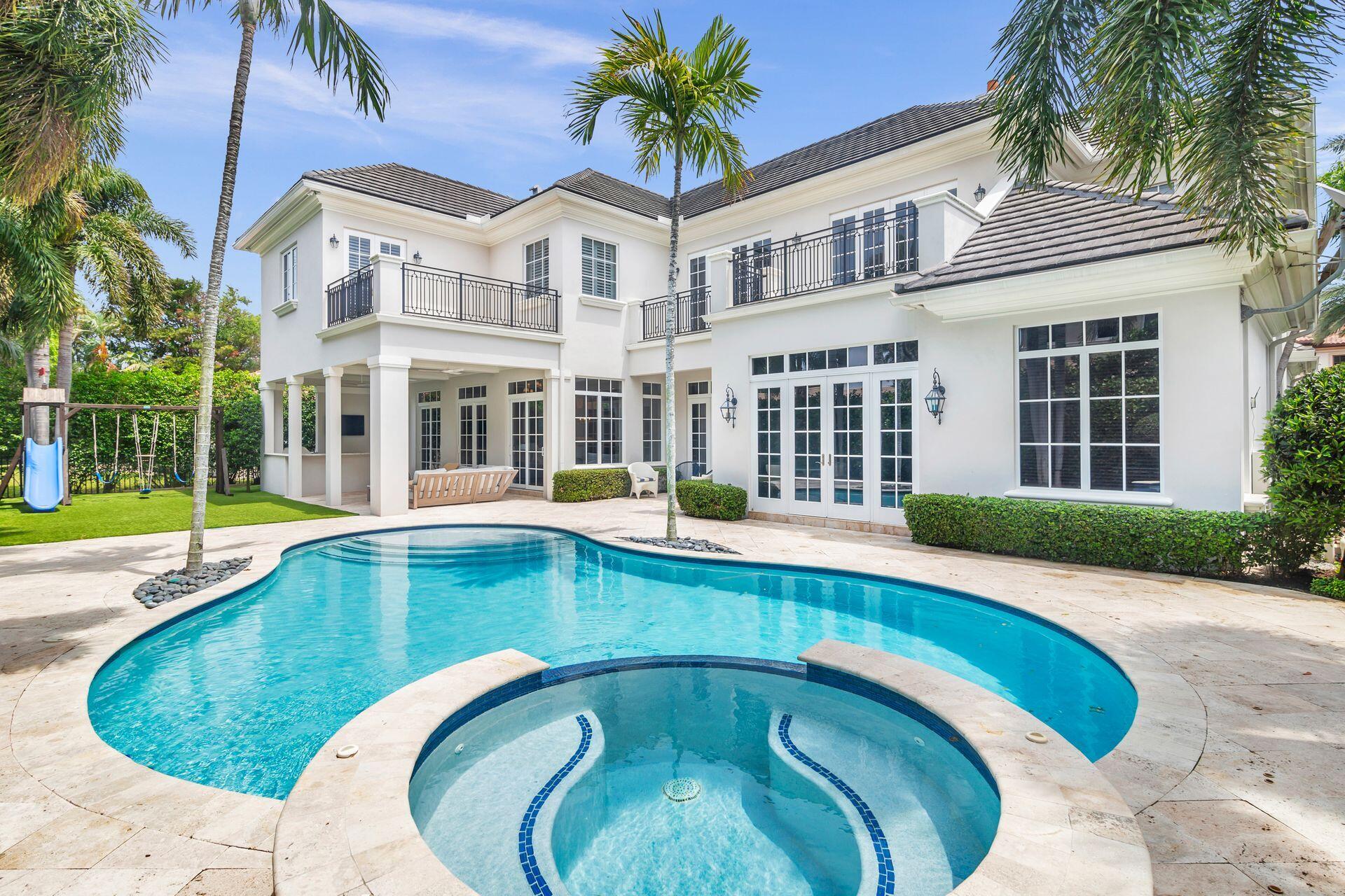 ROYAL PALM YACHT & COUNTRY CLUB - Residential
